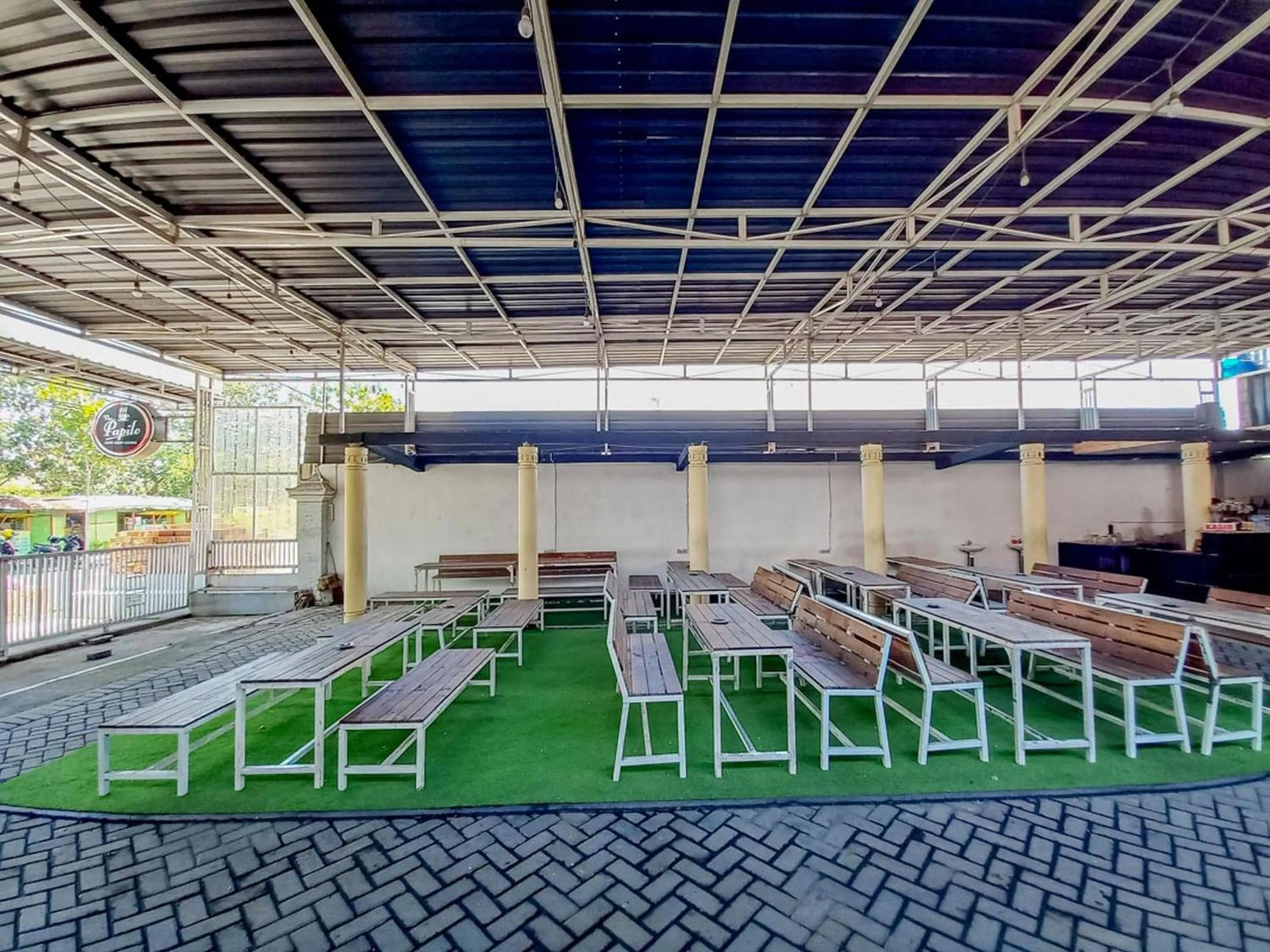 Living room in Papilo House near Stasiun Nganjuk Mitra RedDoorz