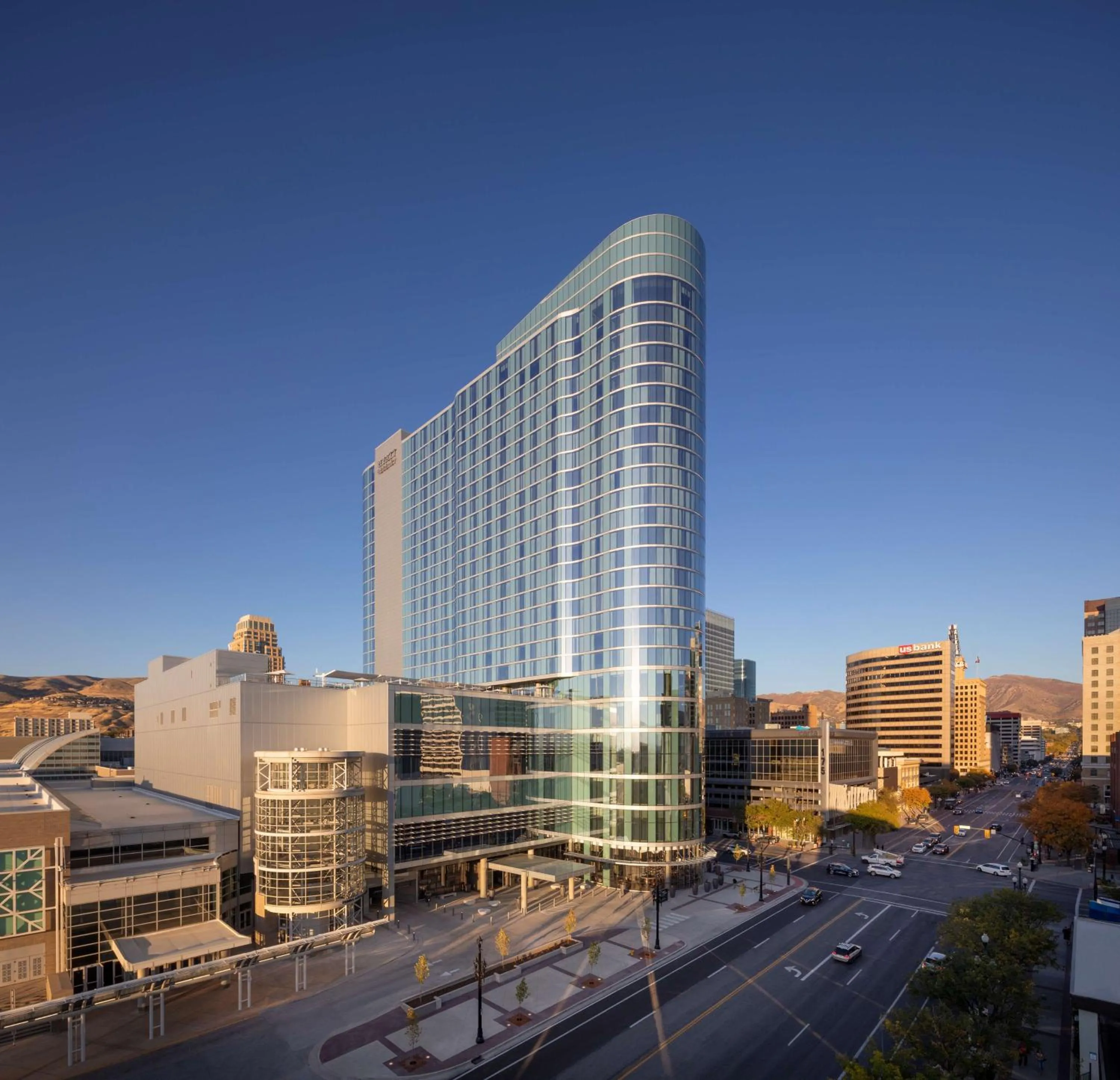 Property building in Hyatt Regency Salt Lake City