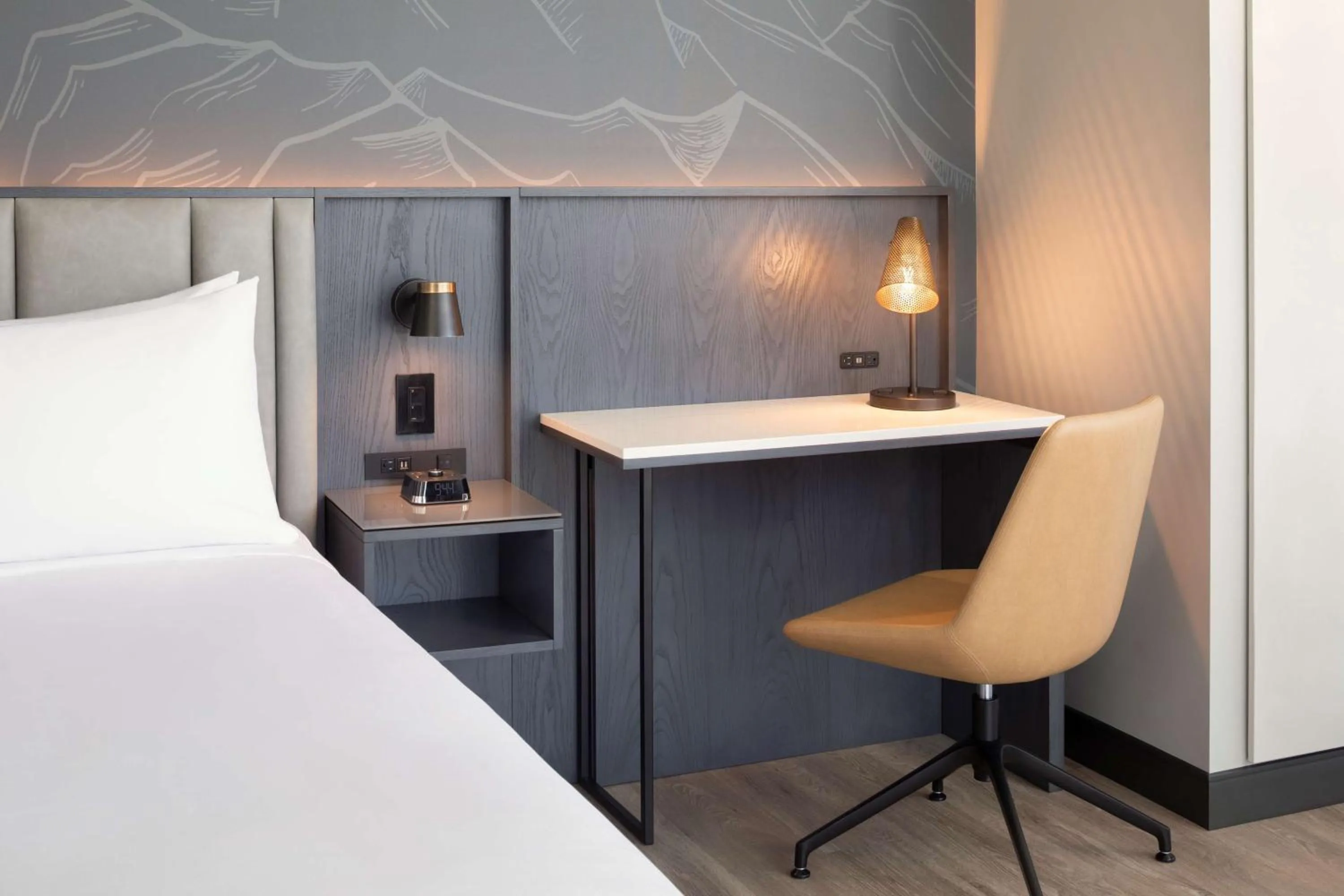 Bedroom, Bed in Hyatt Regency Salt Lake City