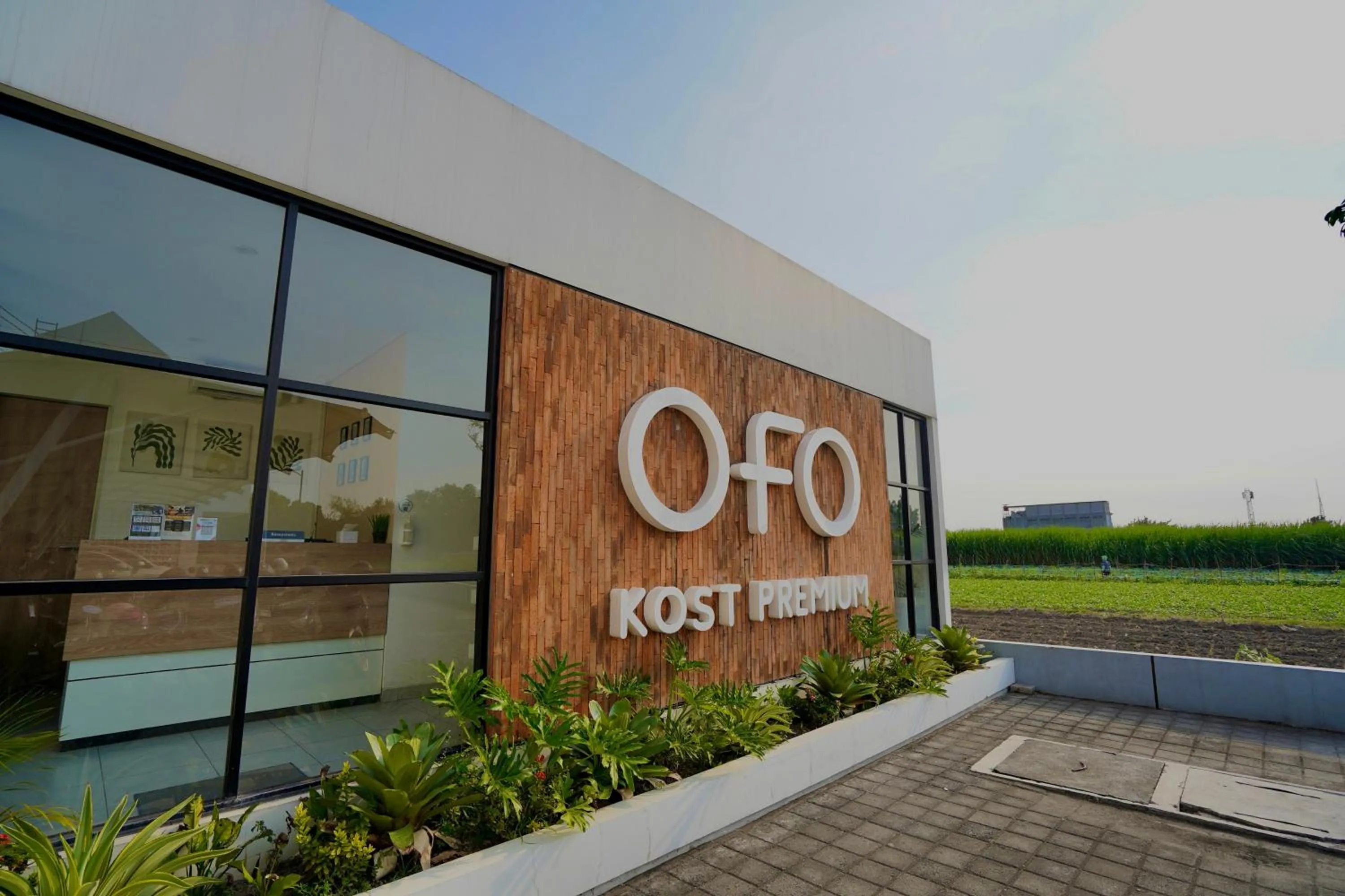 Facade/entrance in OFO Kost Premium Kampung Inggris Pare Syariah Mitra RedDoorz