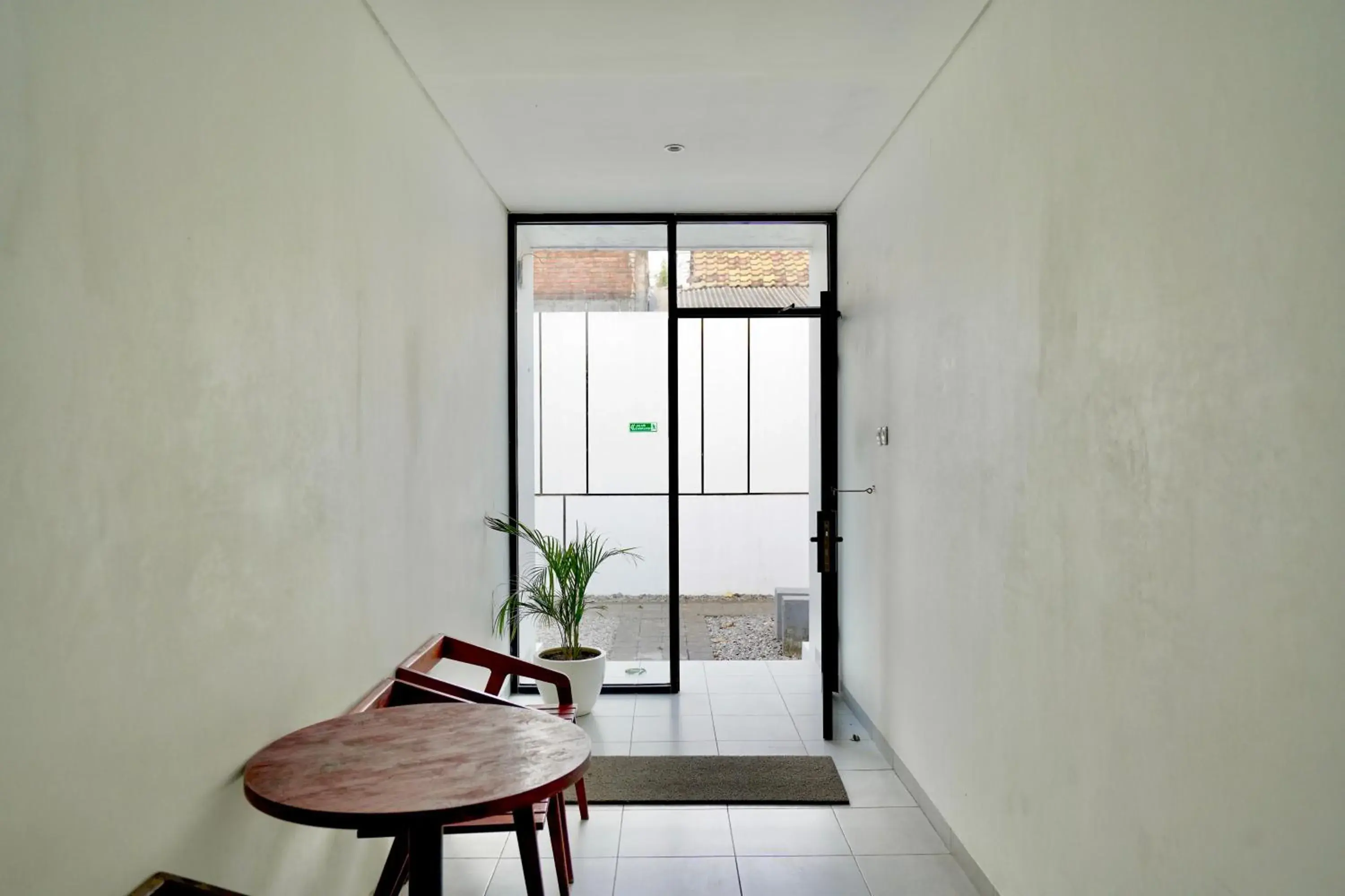 Property building in OFO Kost Premium Kampung Inggris Pare Syariah Mitra RedDoorz Property building in OFO Kost Premium Kampung Inggris Pare Syariah Mitra RedDoorz