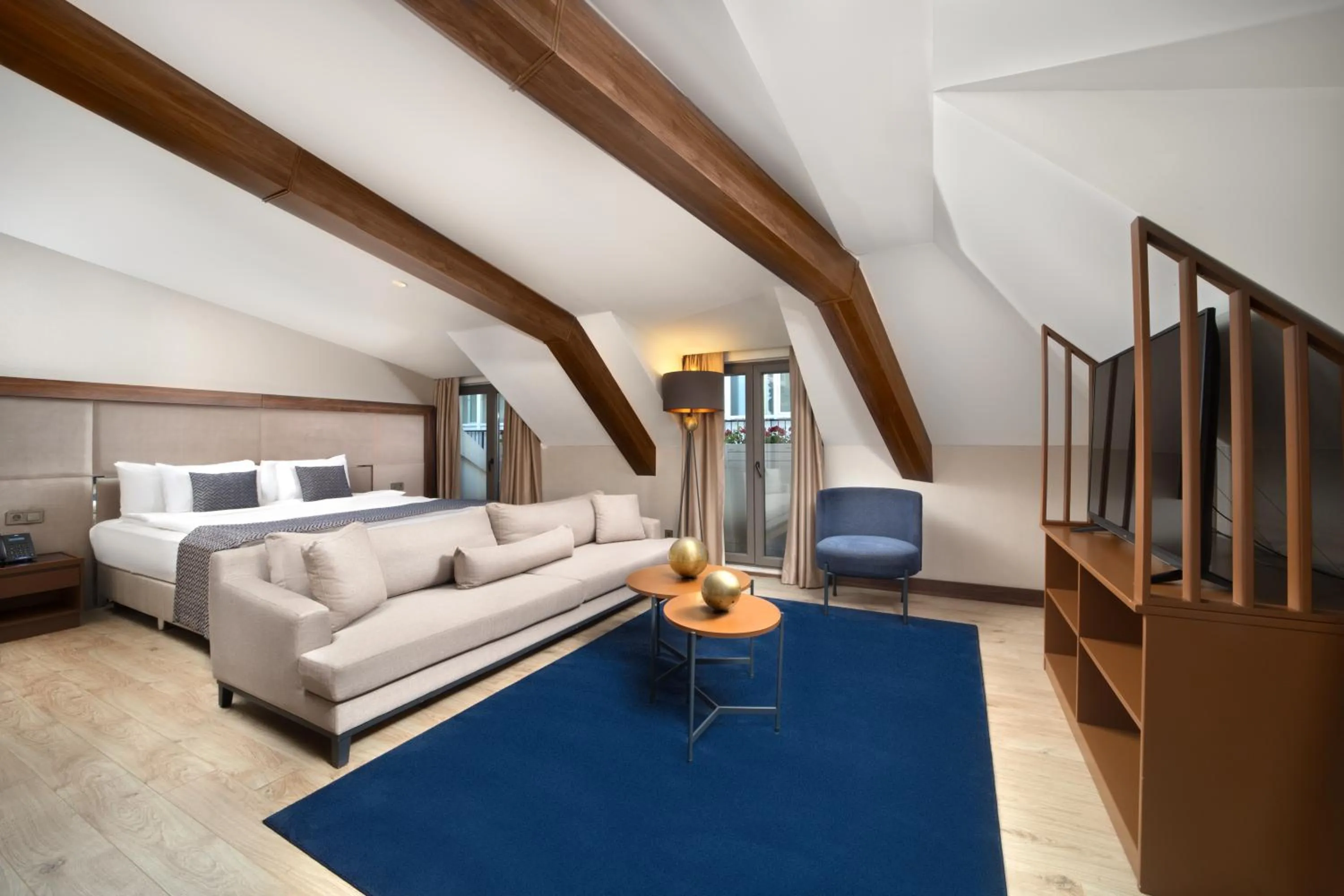 Photo of the whole room, Bed in TRYP By Wyndham Istanbul Sisli Hotel