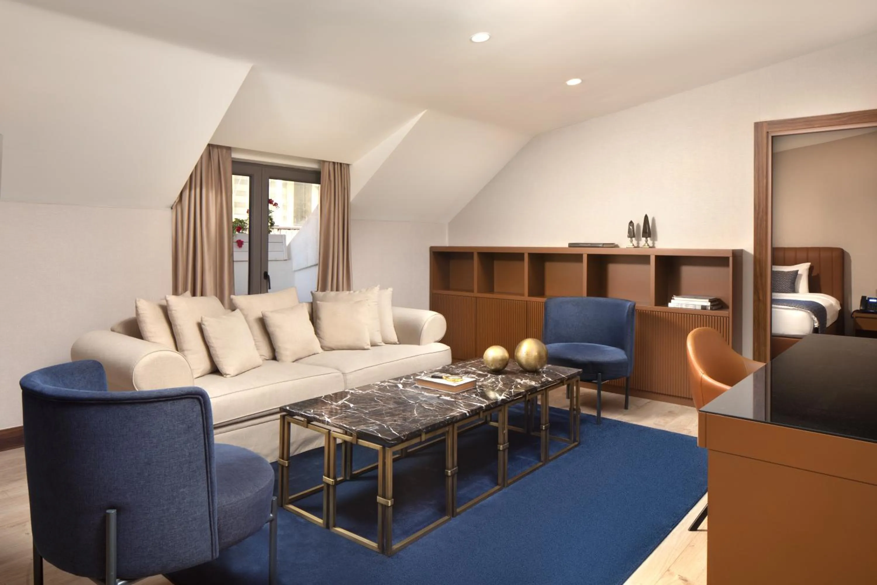 Seating area in TRYP By Wyndham Istanbul Sisli Hotel