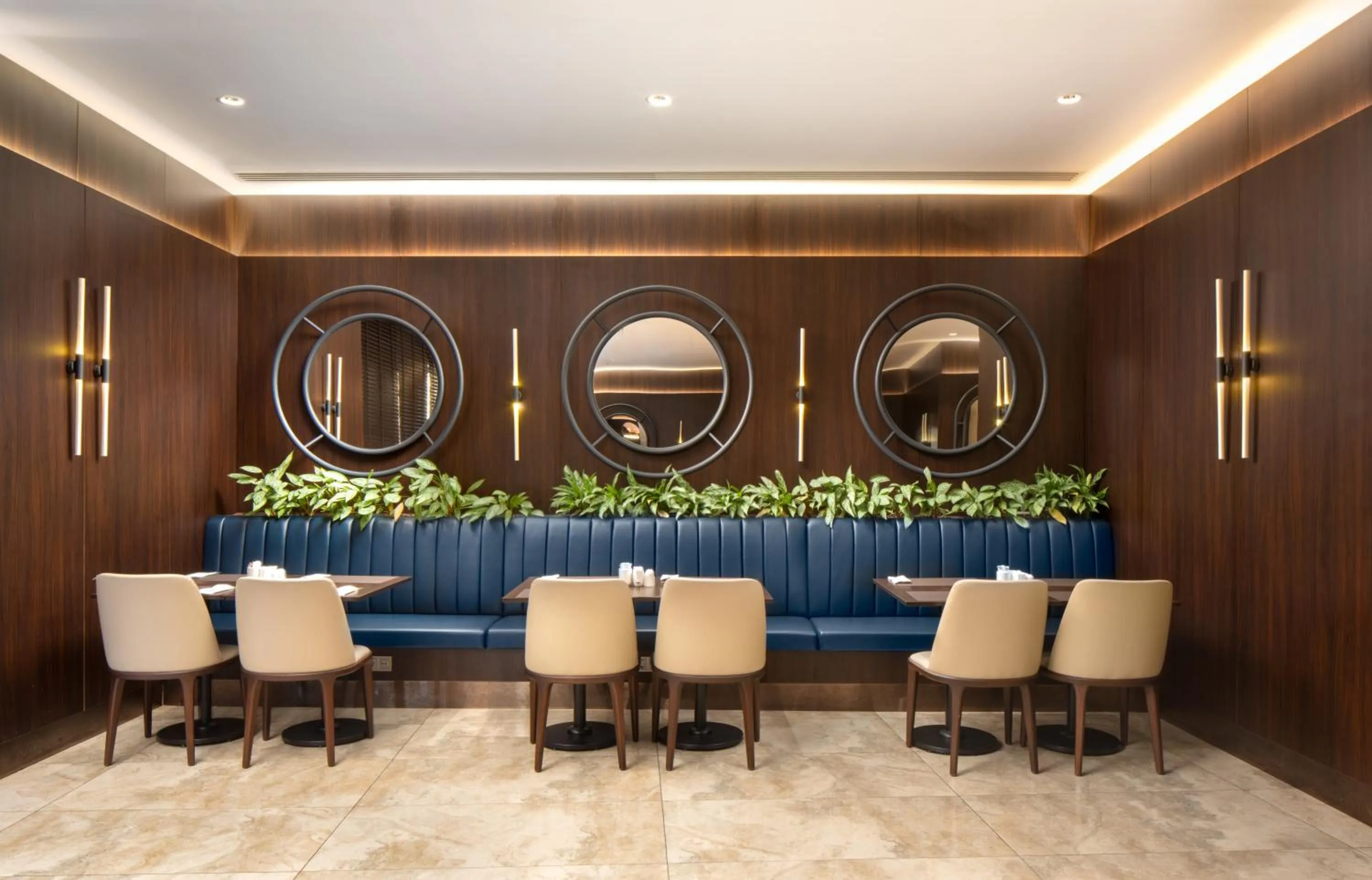 Restaurant/places to eat in TRYP By Wyndham Istanbul Sisli Hotel