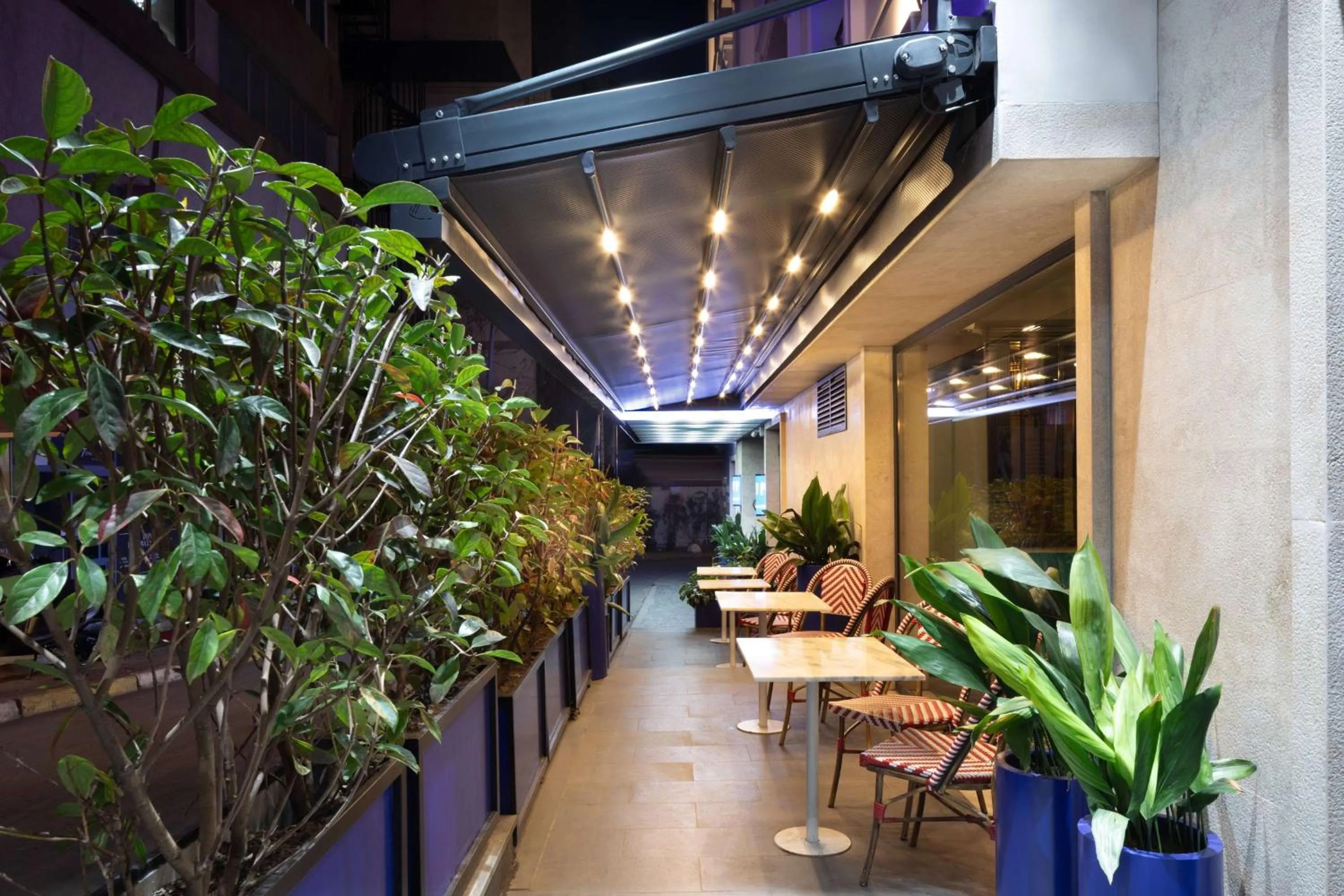 Restaurant/places to eat in TRYP By Wyndham Istanbul Sisli Hotel