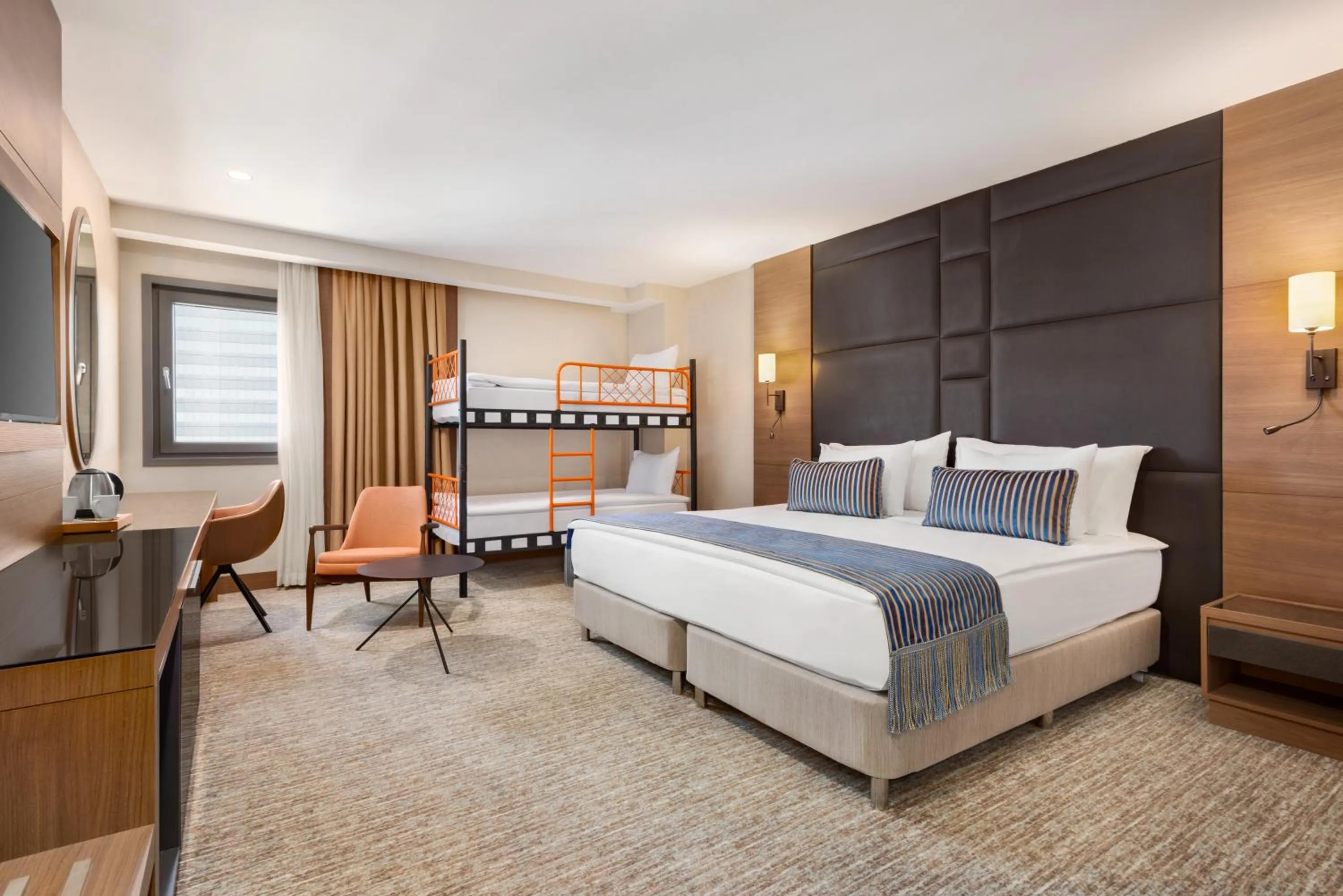 Bedroom, Bed in TRYP By Wyndham Istanbul Sisli Hotel