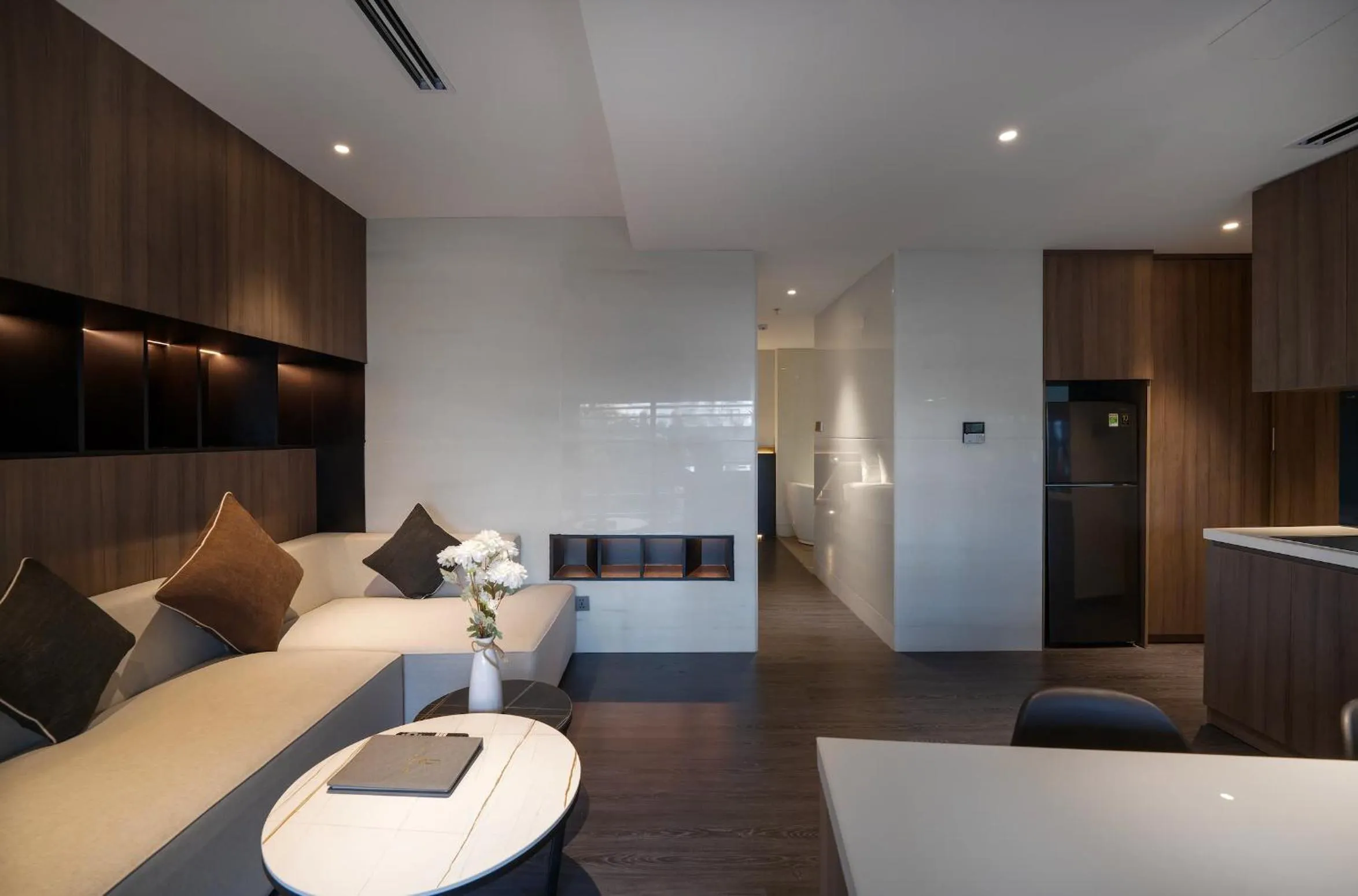 TV and multimedia in Draco Hotel & Suites