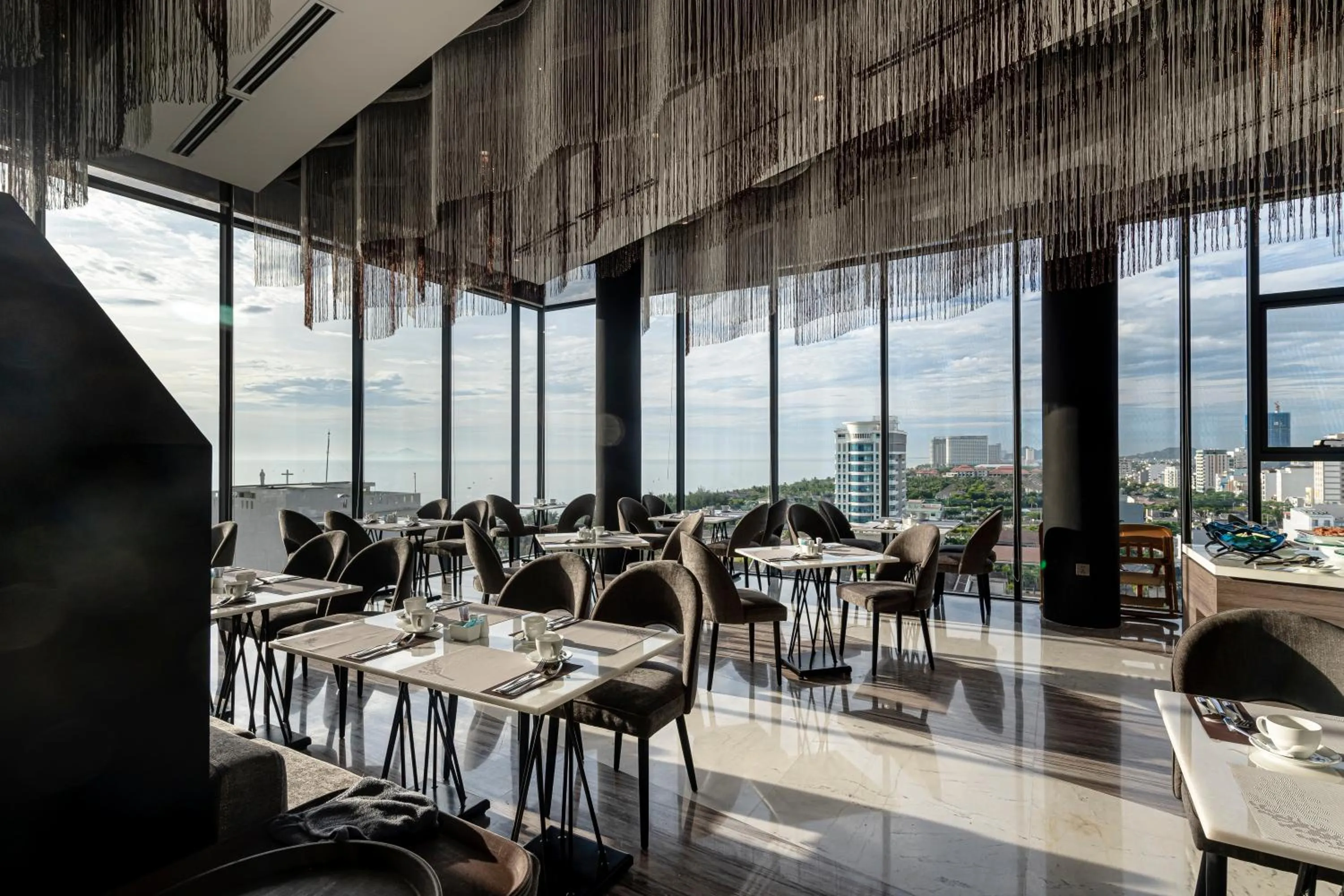 Restaurant/places to eat in Draco Hotel & Suites