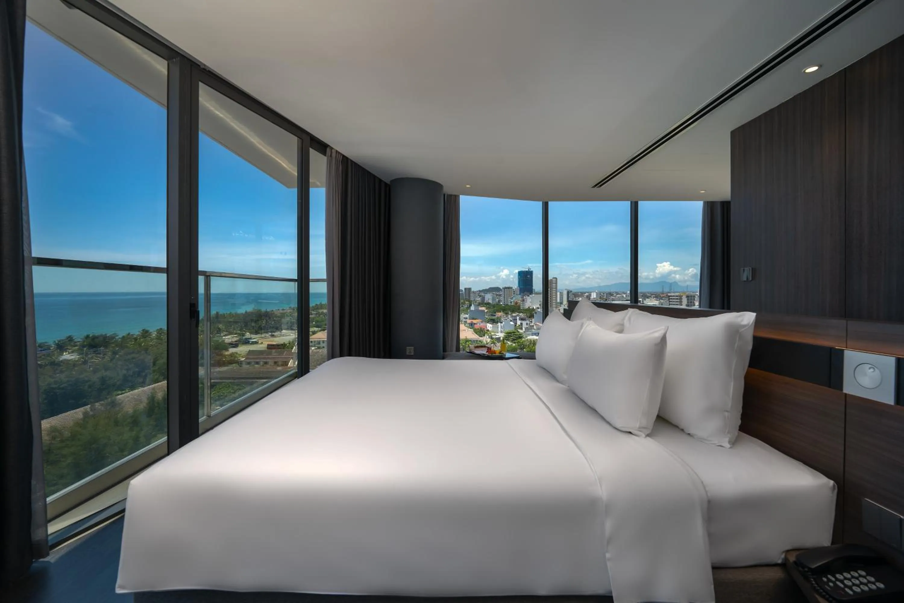 Photo of the whole room, Bed in Draco Hotel & Suites