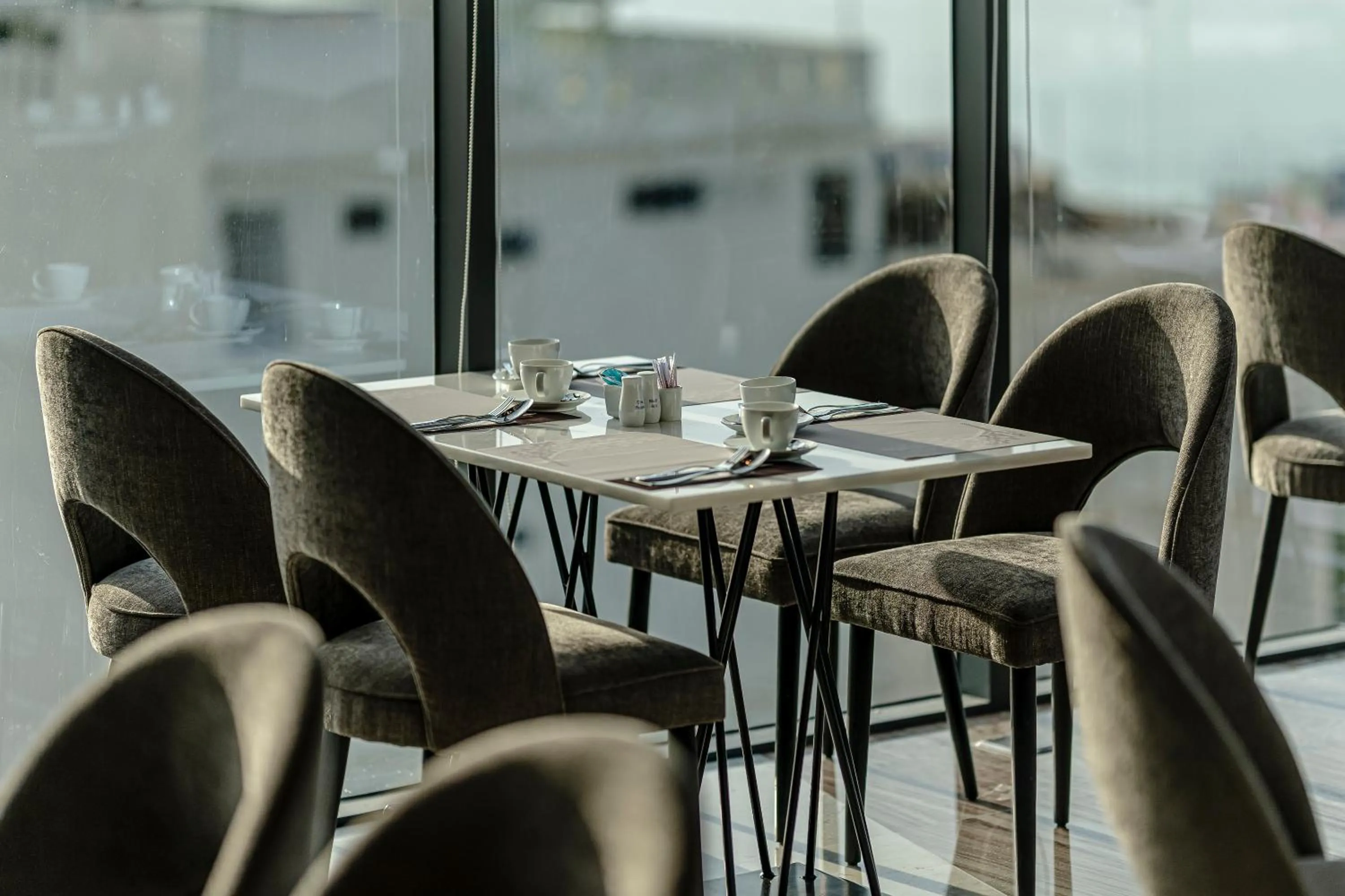 Restaurant/places to eat in Draco Hotel & Suites