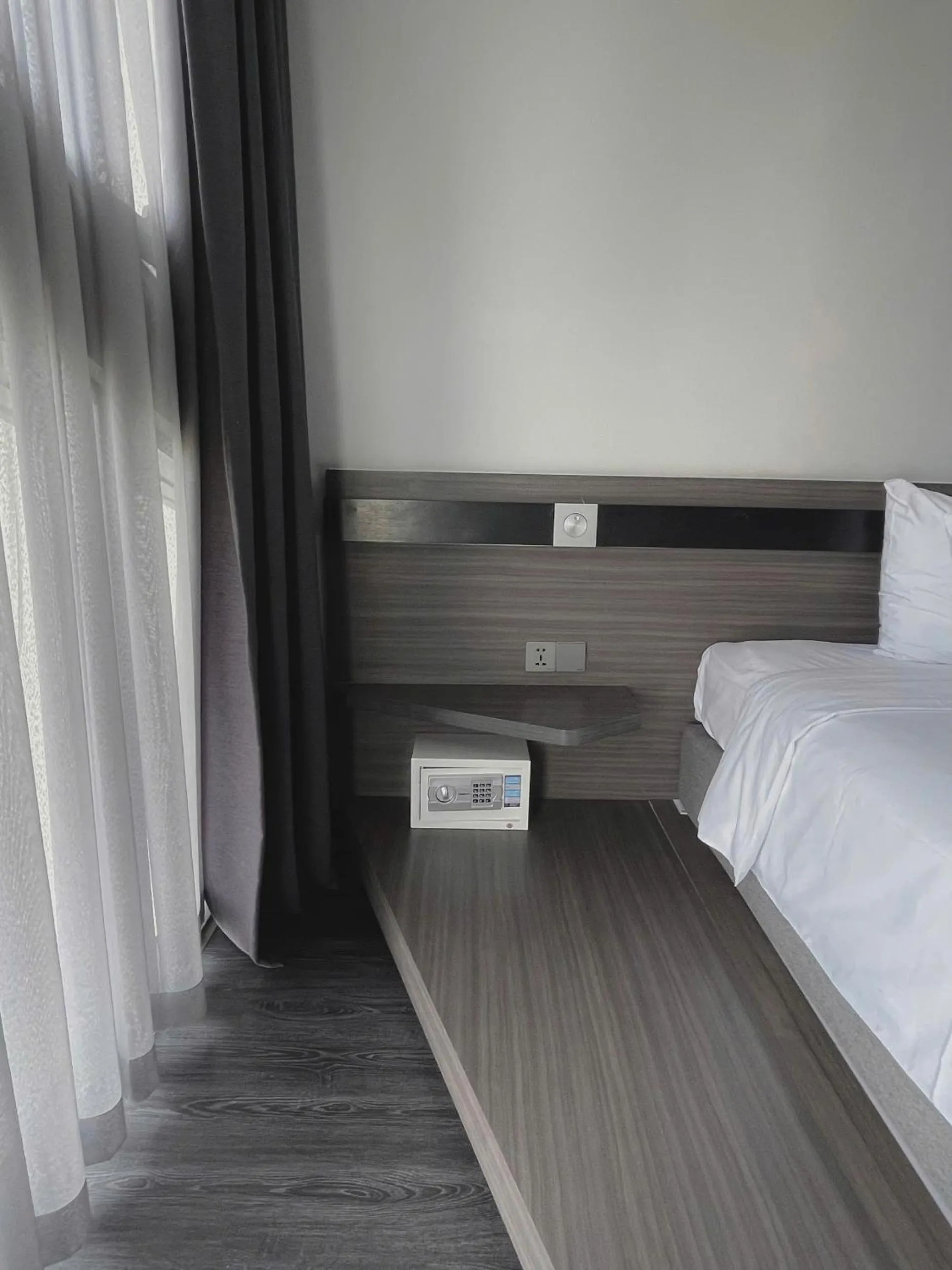 Bedroom, Bed in Draco Hotel & Suites