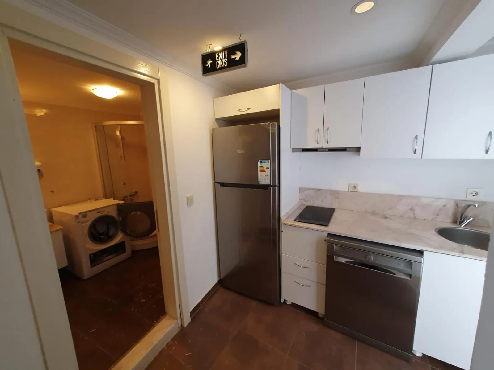 Kitchen or kitchenette in Leyla Suite