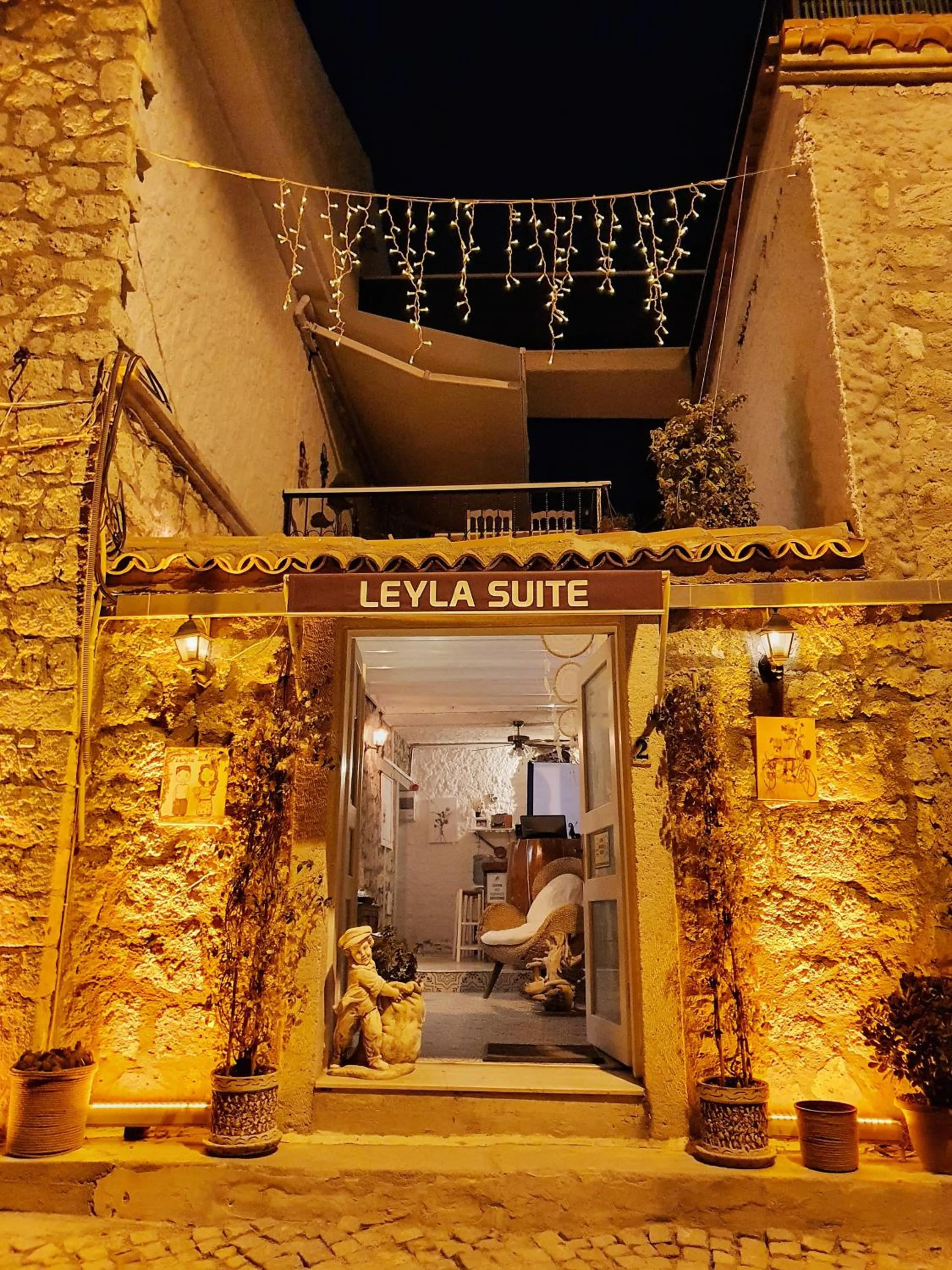 Facade/entrance in Leyla Suite
