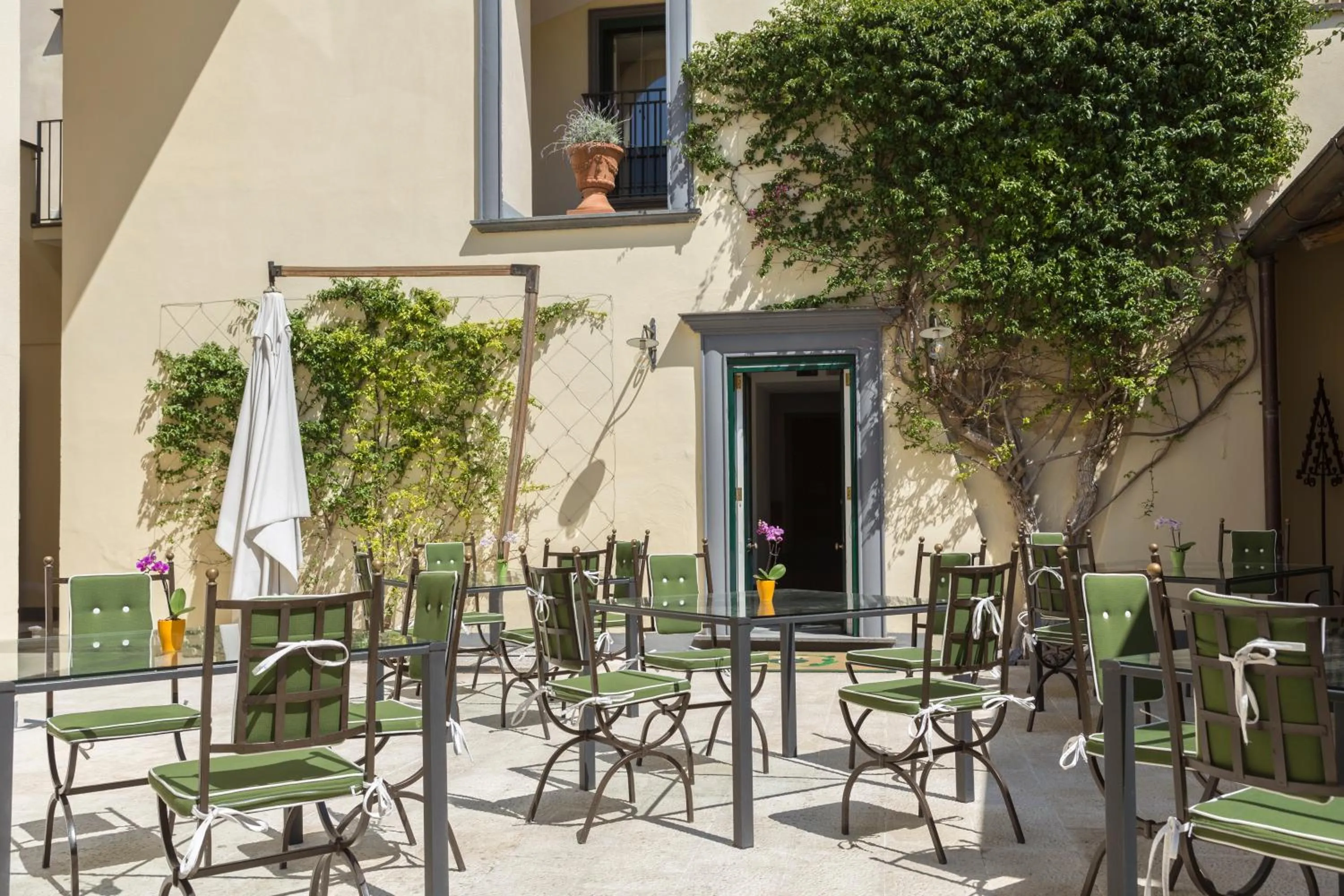 Restaurant/places to eat in Relais Regina Giovanna