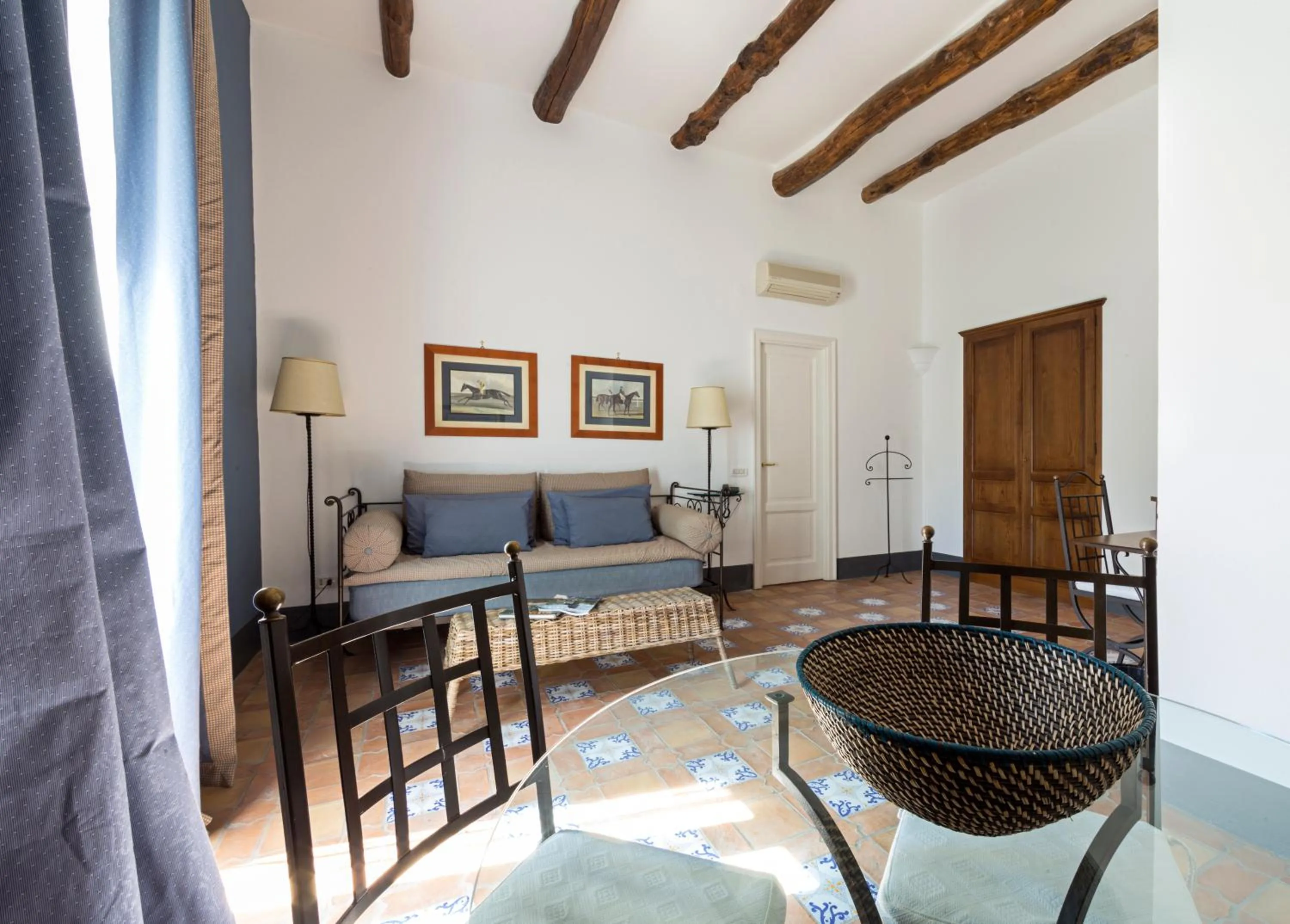 Day in Relais Regina Giovanna