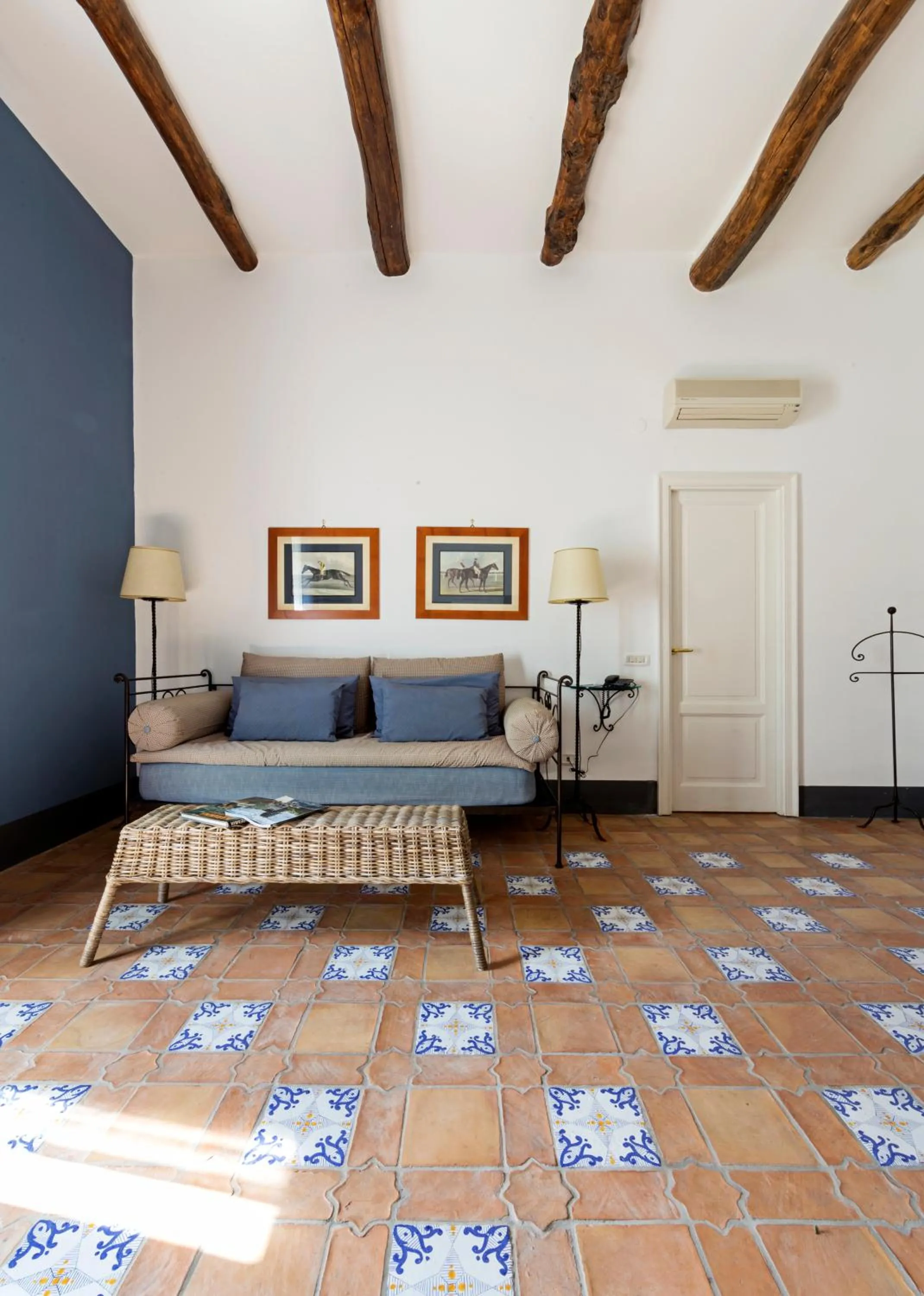 Living room, Bed in Relais Regina Giovanna