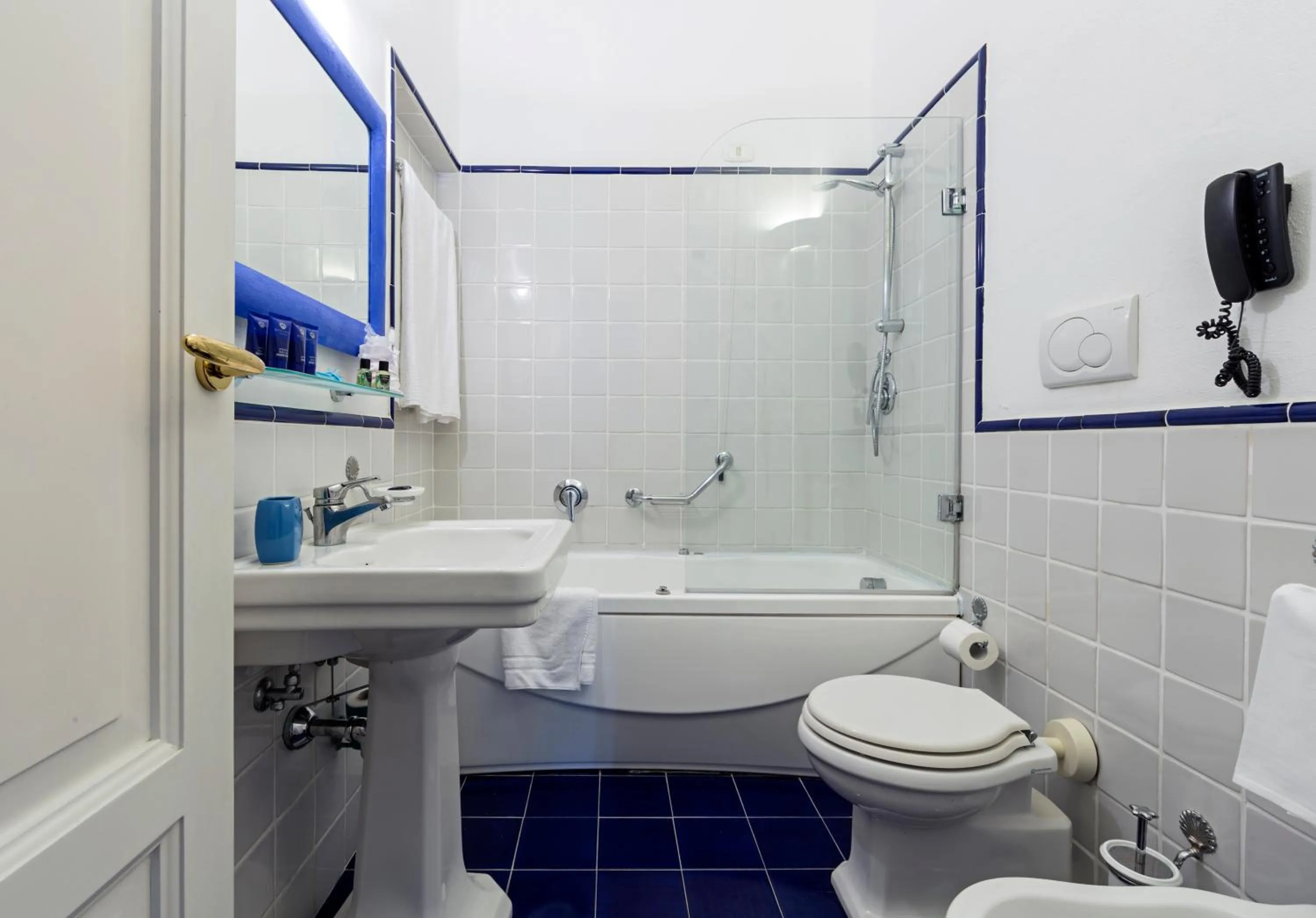 Bathroom in Relais Regina Giovanna