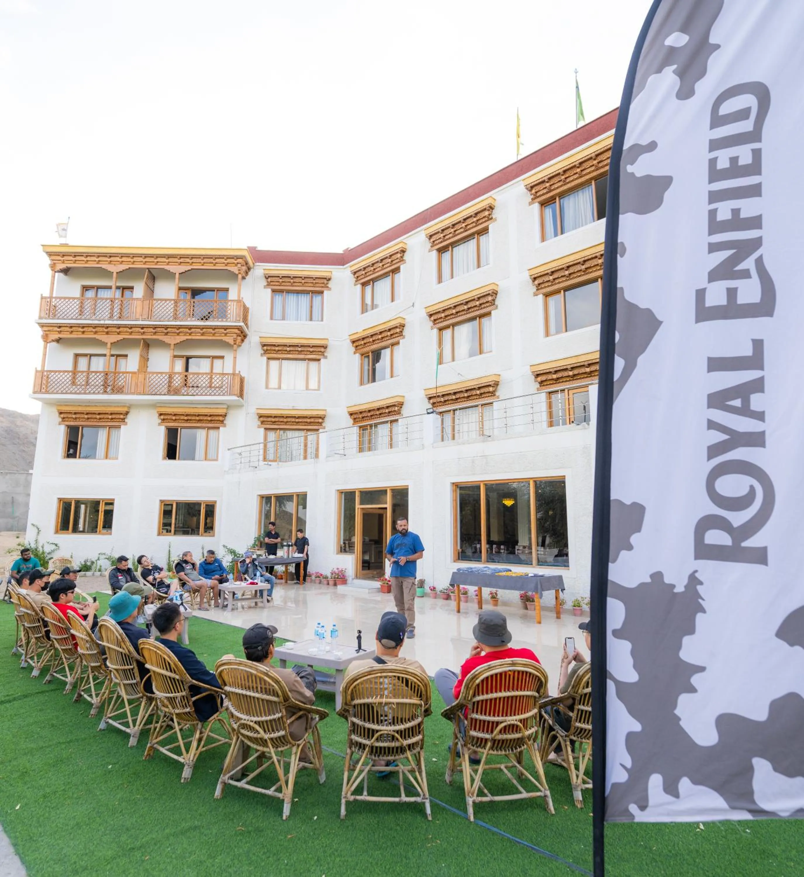 Property building in Hotel Deskitsal