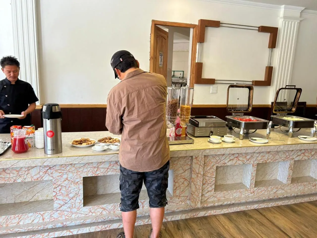 Dining area in Hotel Deskitsal