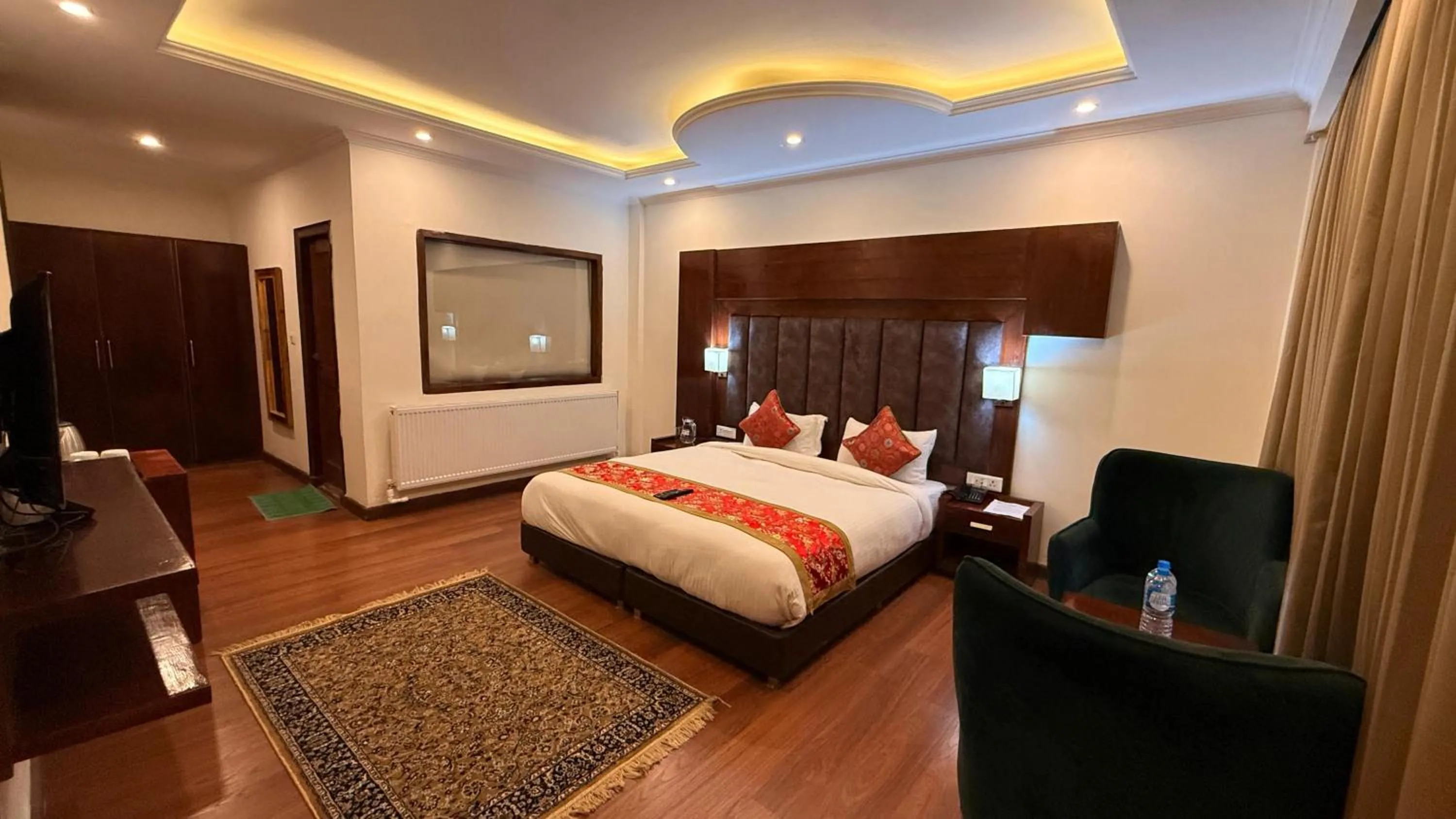 Bed in Hotel Deskitsal