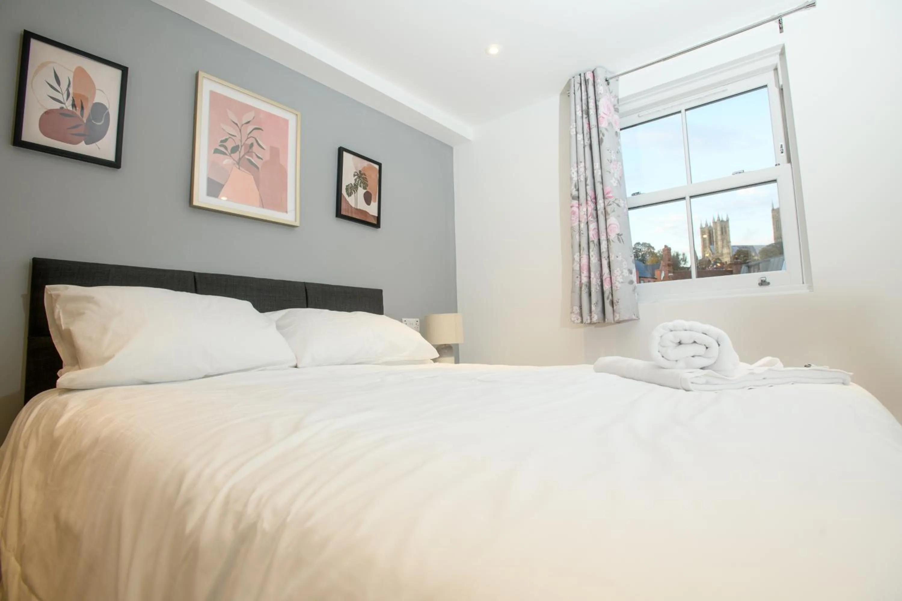 Bedroom, Bed in Cathedral View apartments