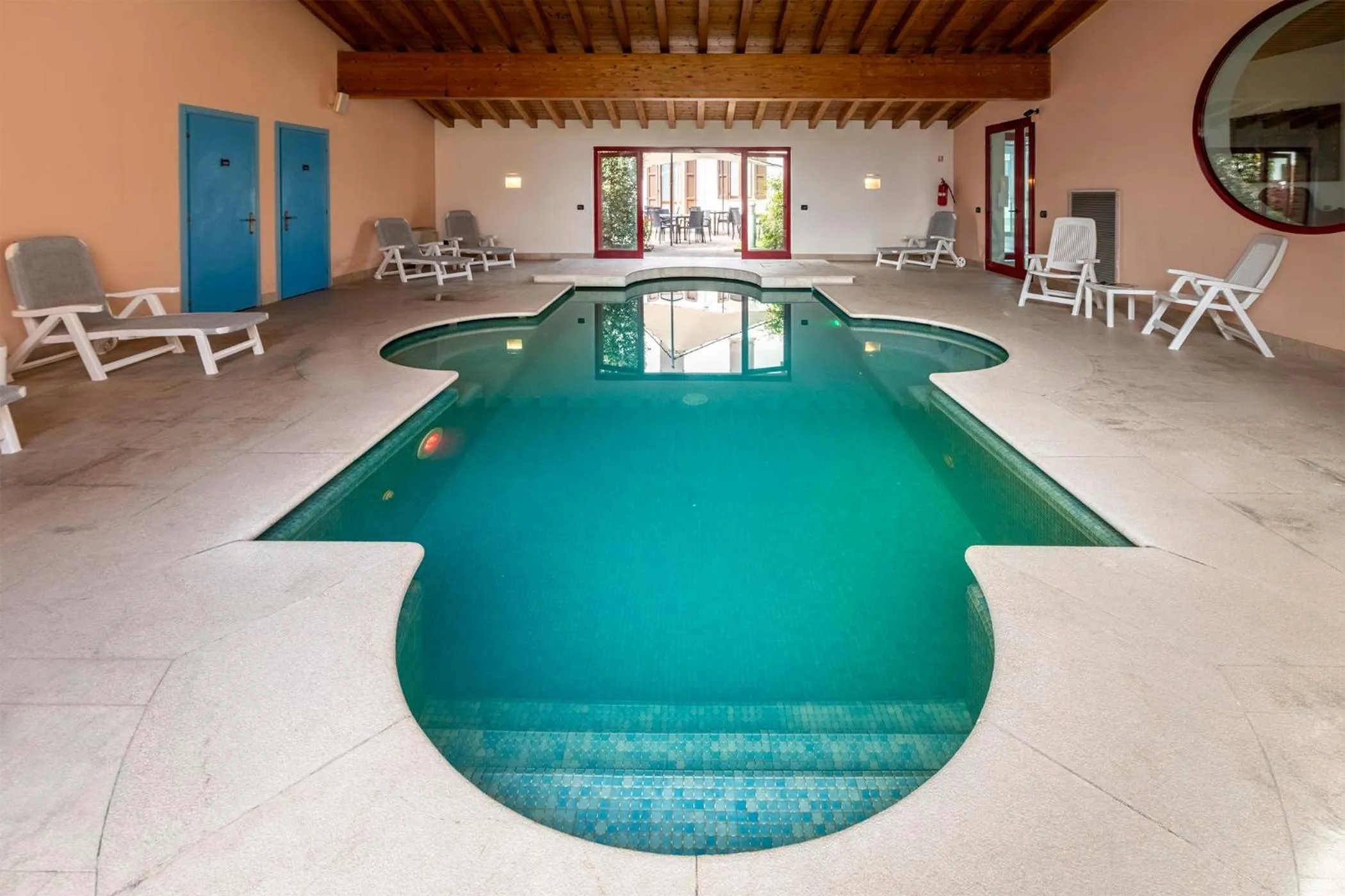 Swimming pool in Hotel Vecchio Casello