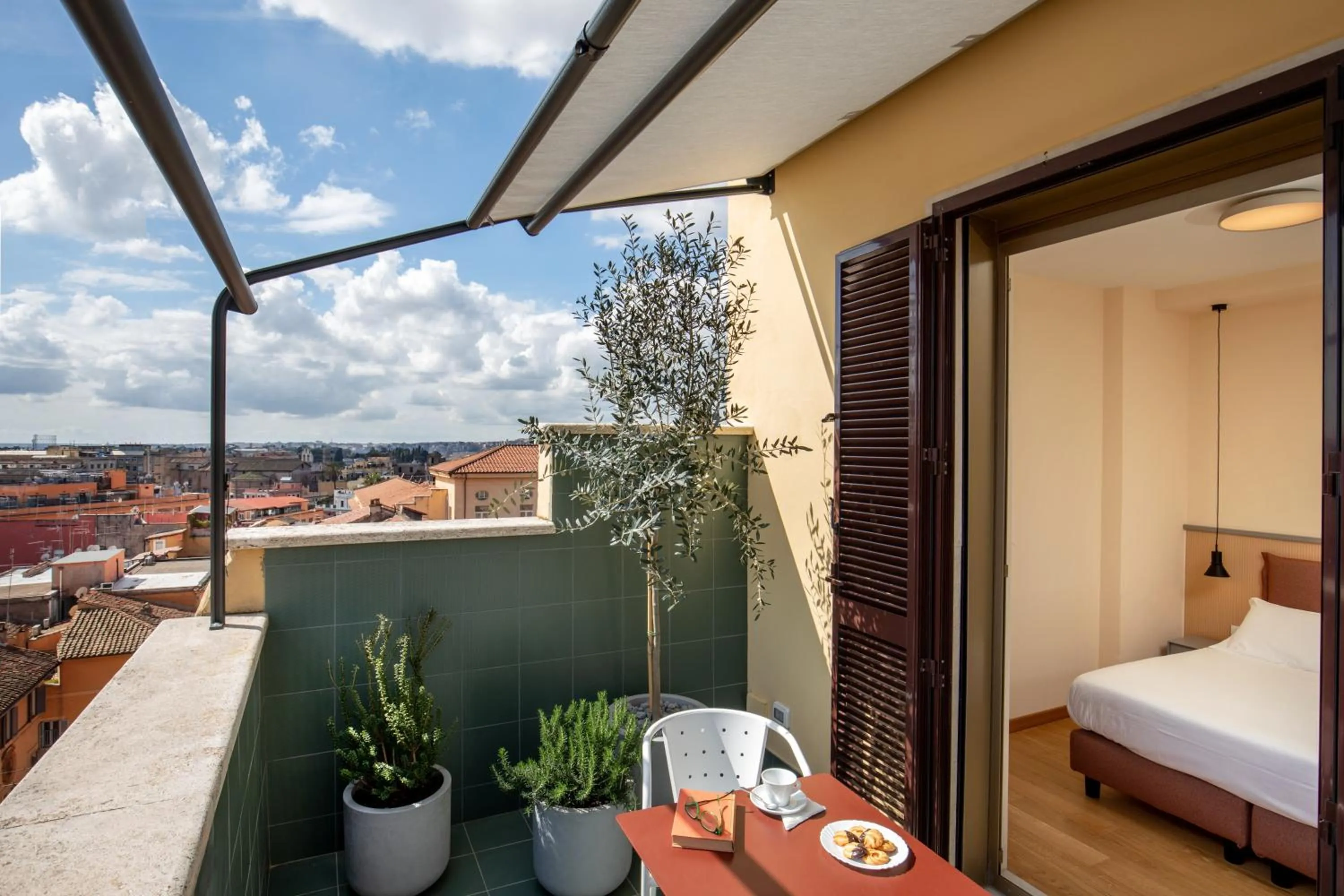 Bed in Hotel Colosseum