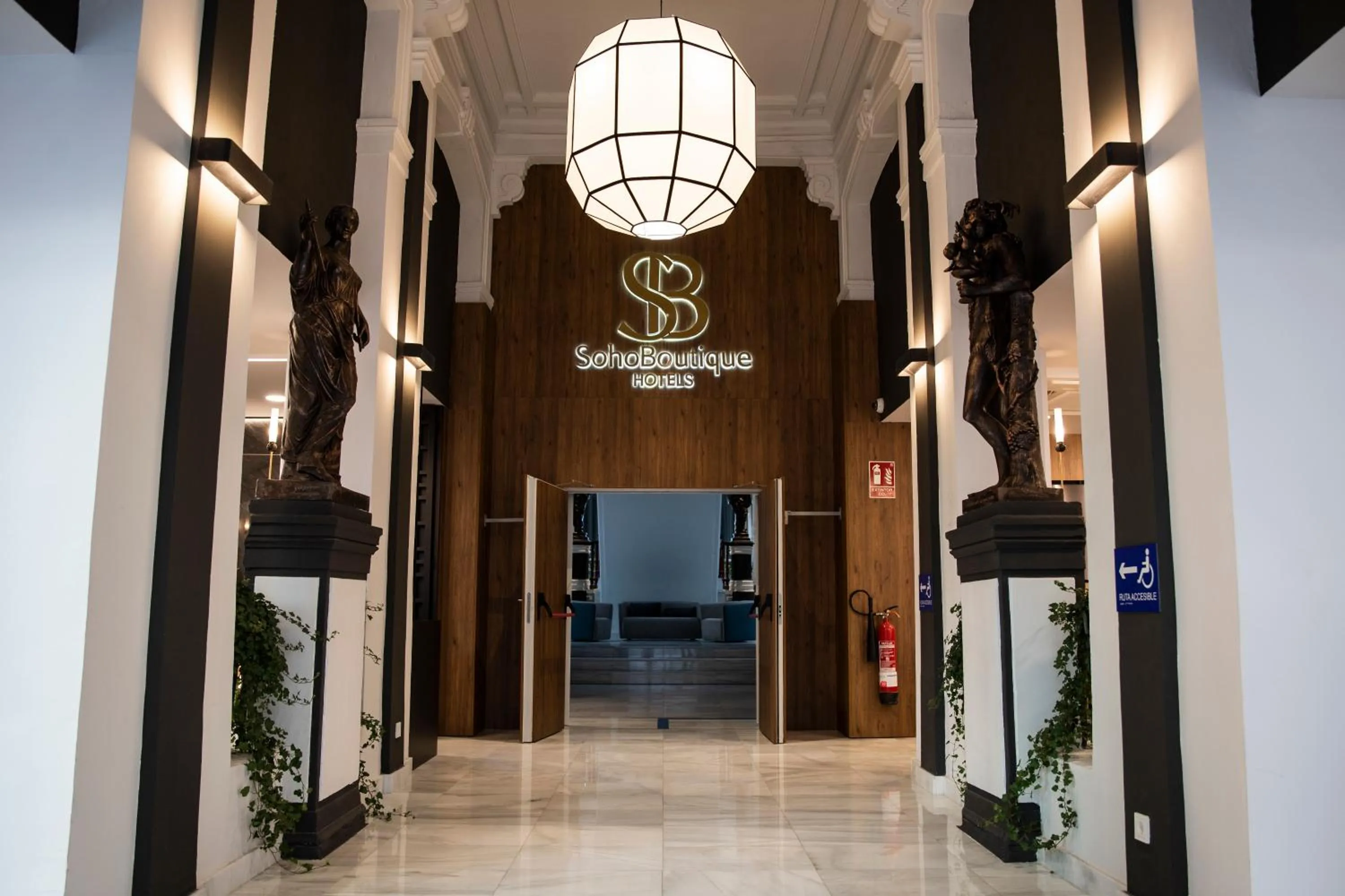 Facade/entrance in Soho Boutique Palacio de Pombo