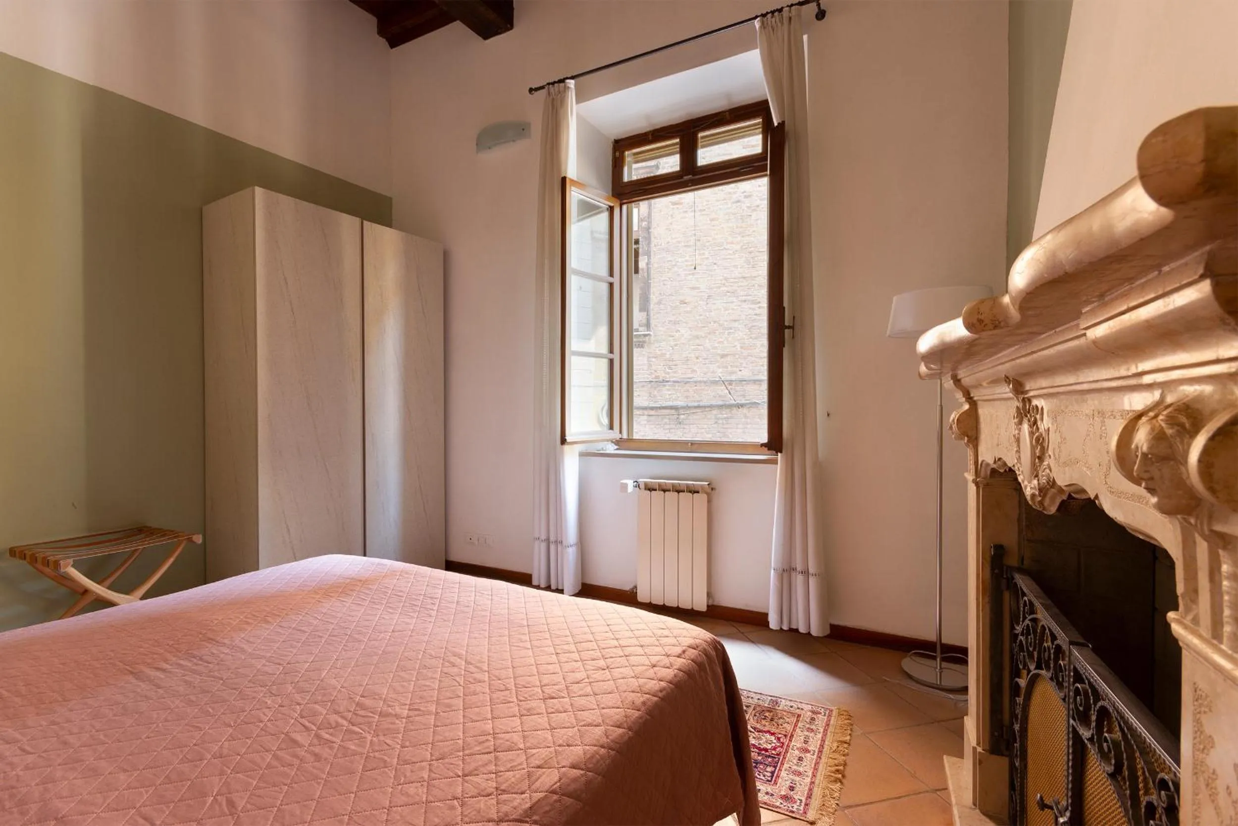 Bed in CasaLonghi