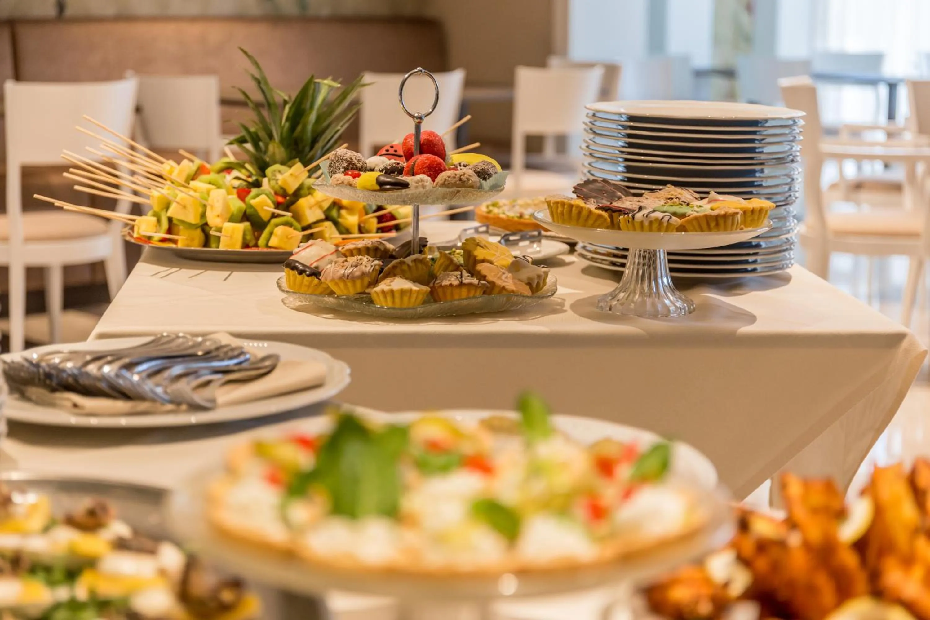 Food and drinks in EUROPA Hotel