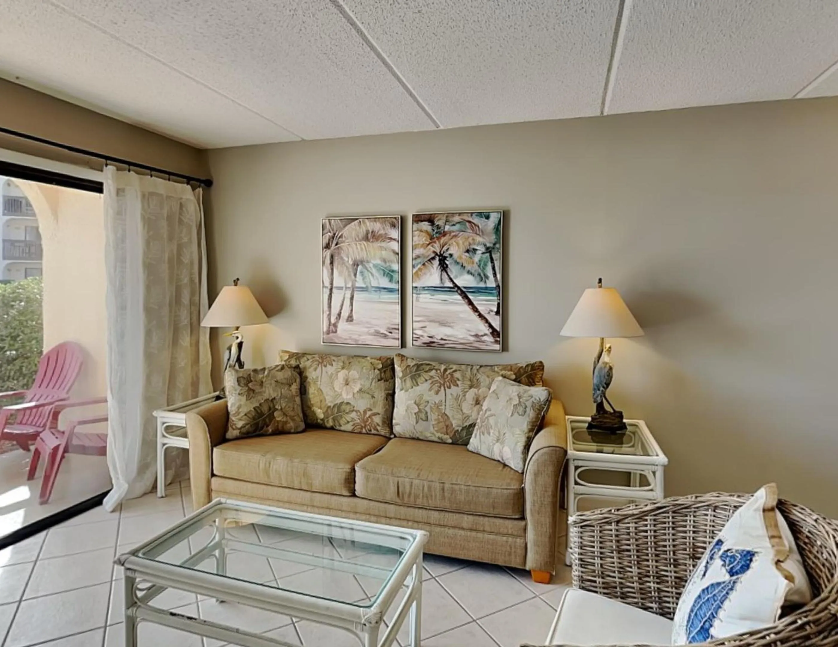 Property building in Ocean Racquet 5116