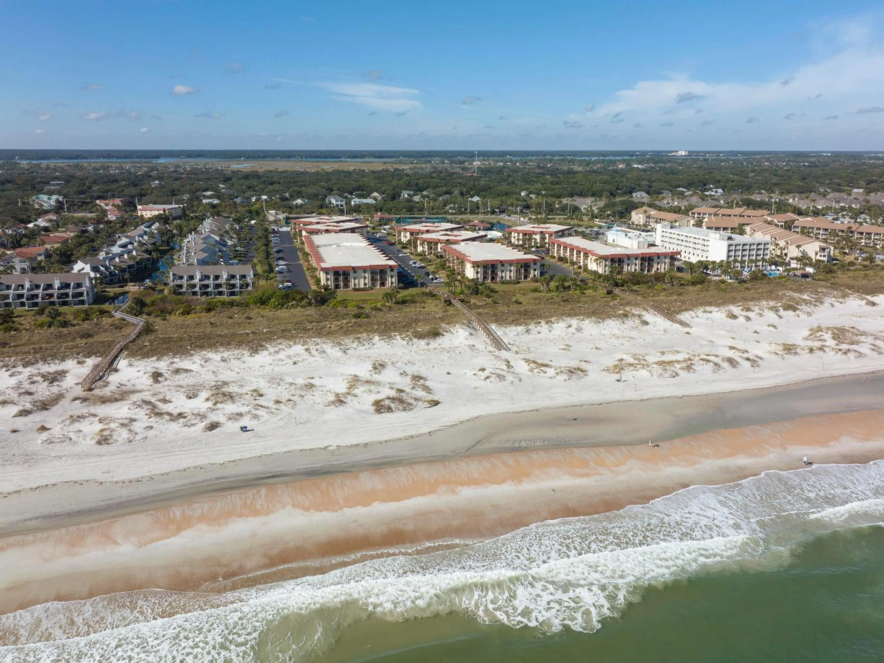 Property building in Ocean Racquet 5116