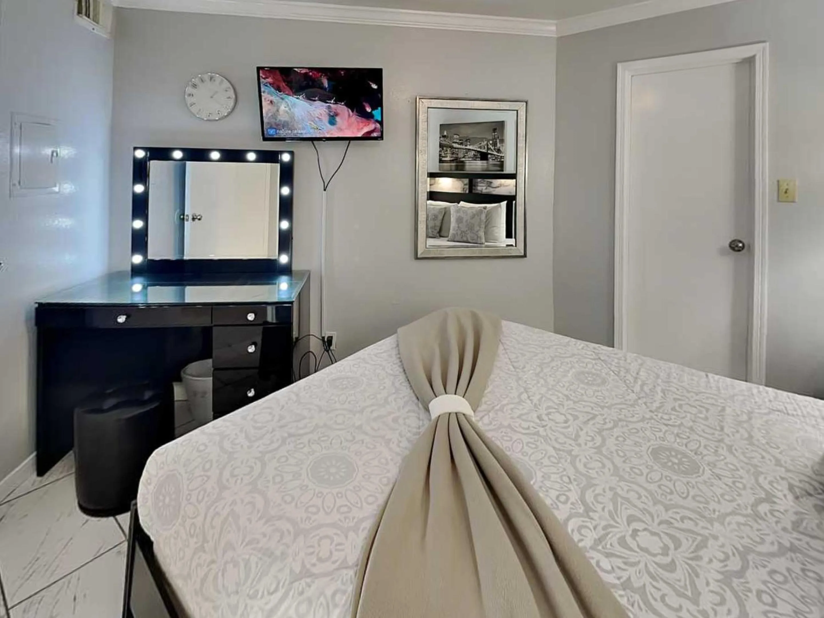 Bed in Victorian 3112-All for Fun