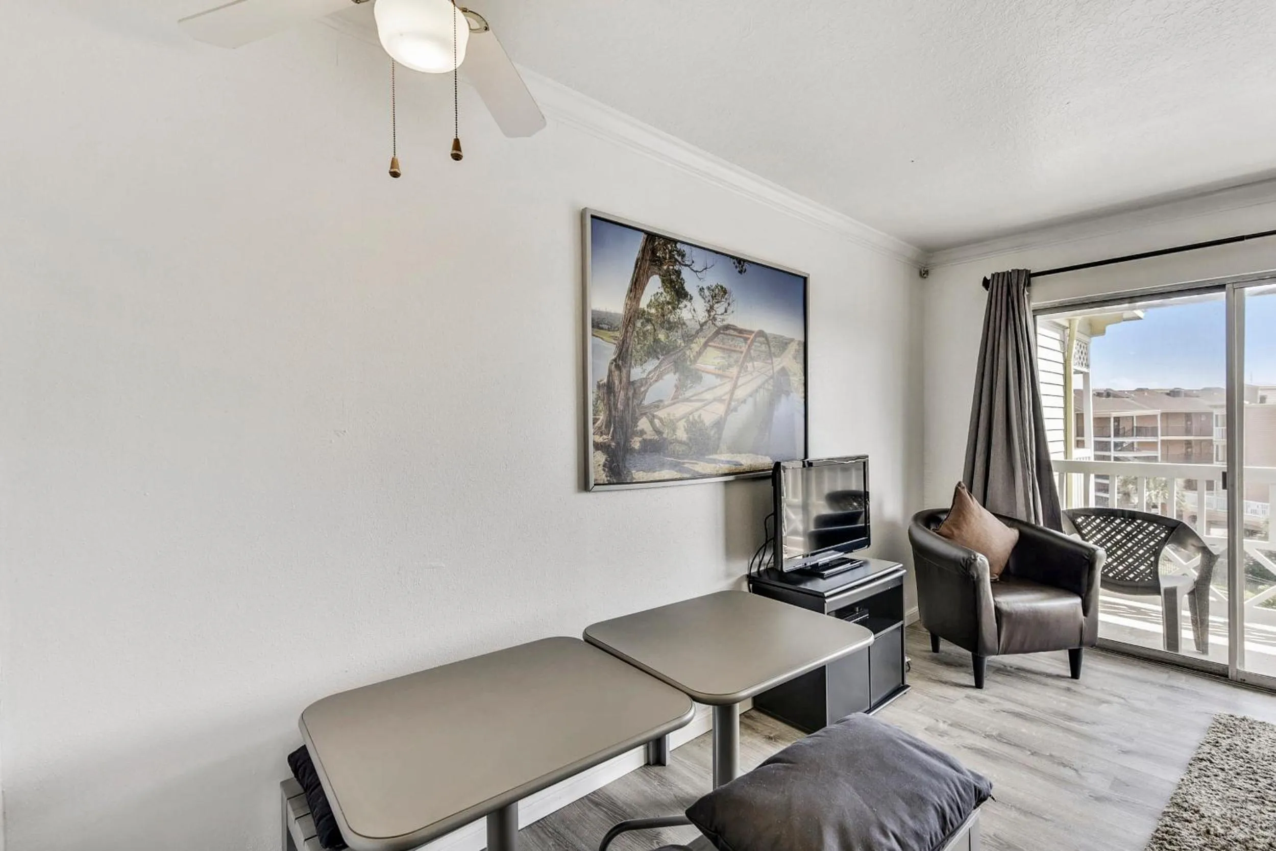 Victorian 3306-Beach View