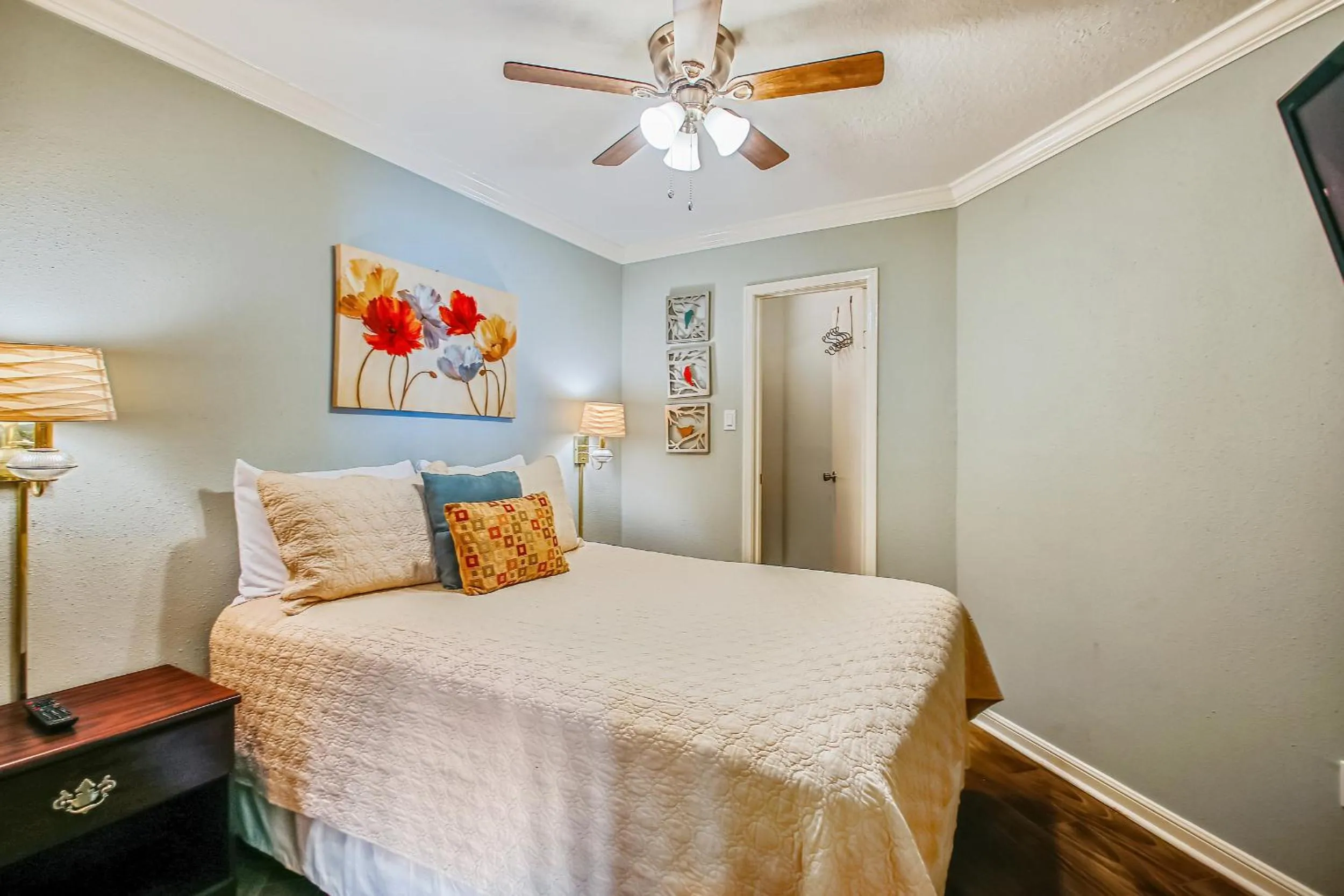 Bed in Victorian 4304-The Views