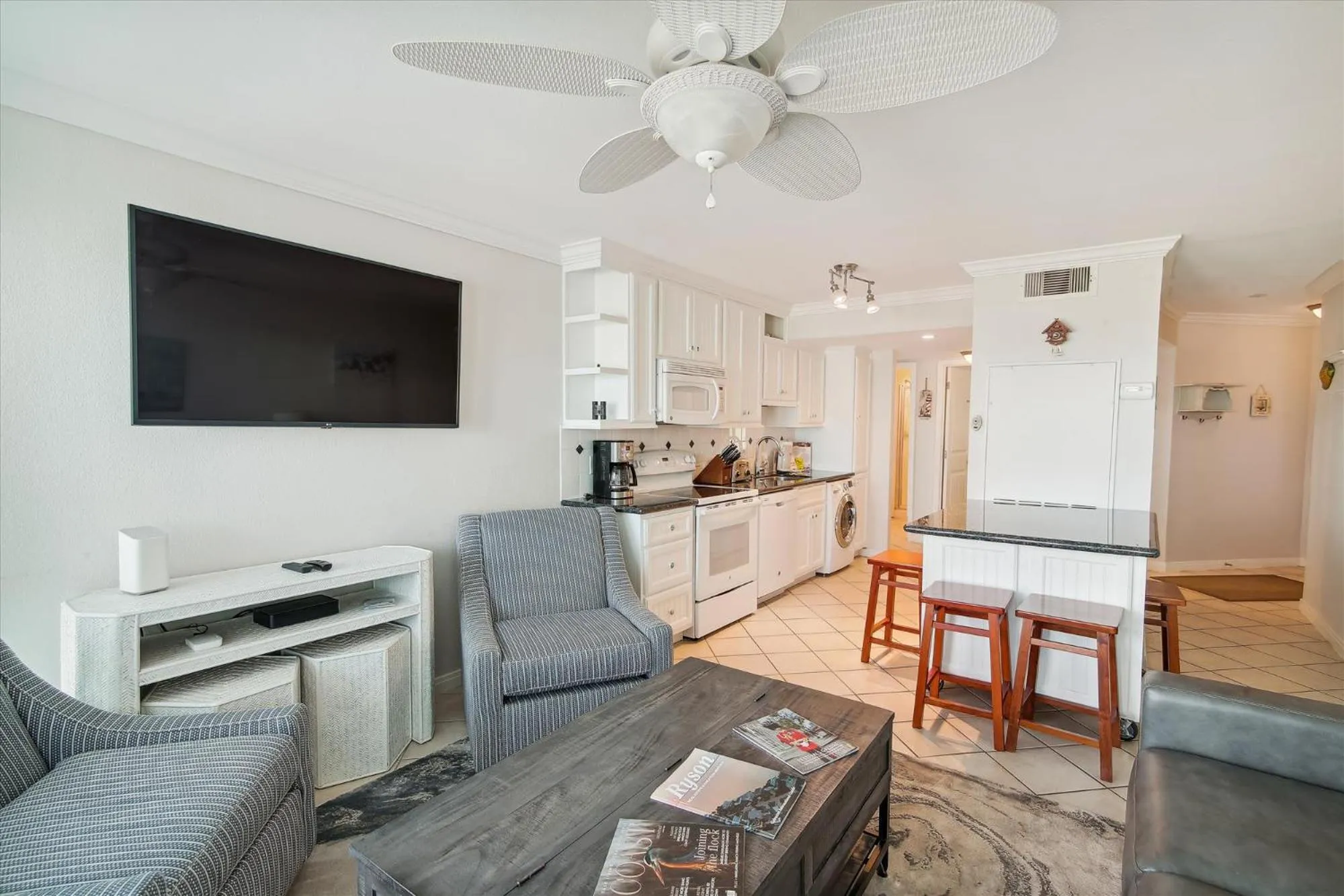 Property building in Seascape 1301-Beachcomber