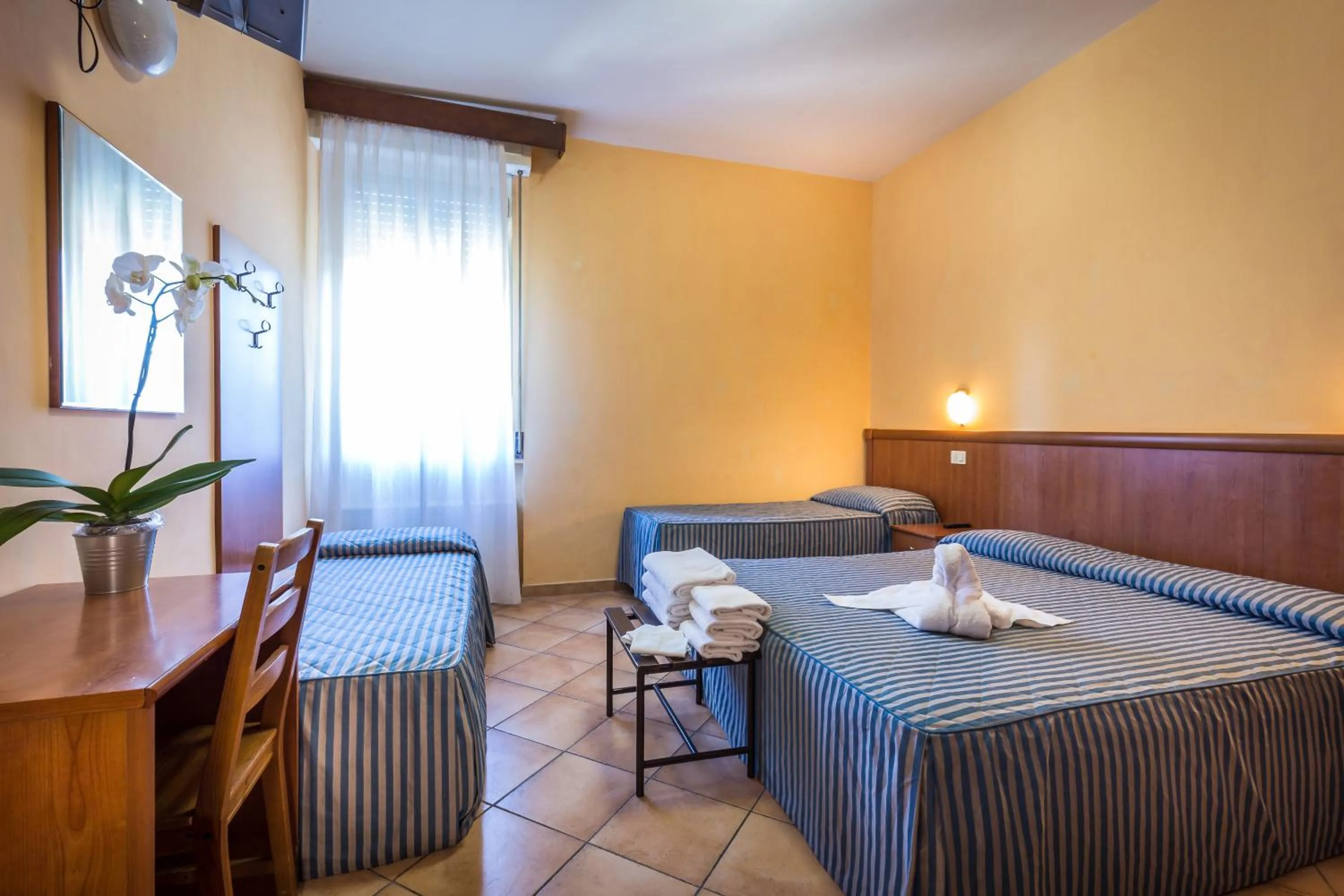 Day, Bed in Hotel Real