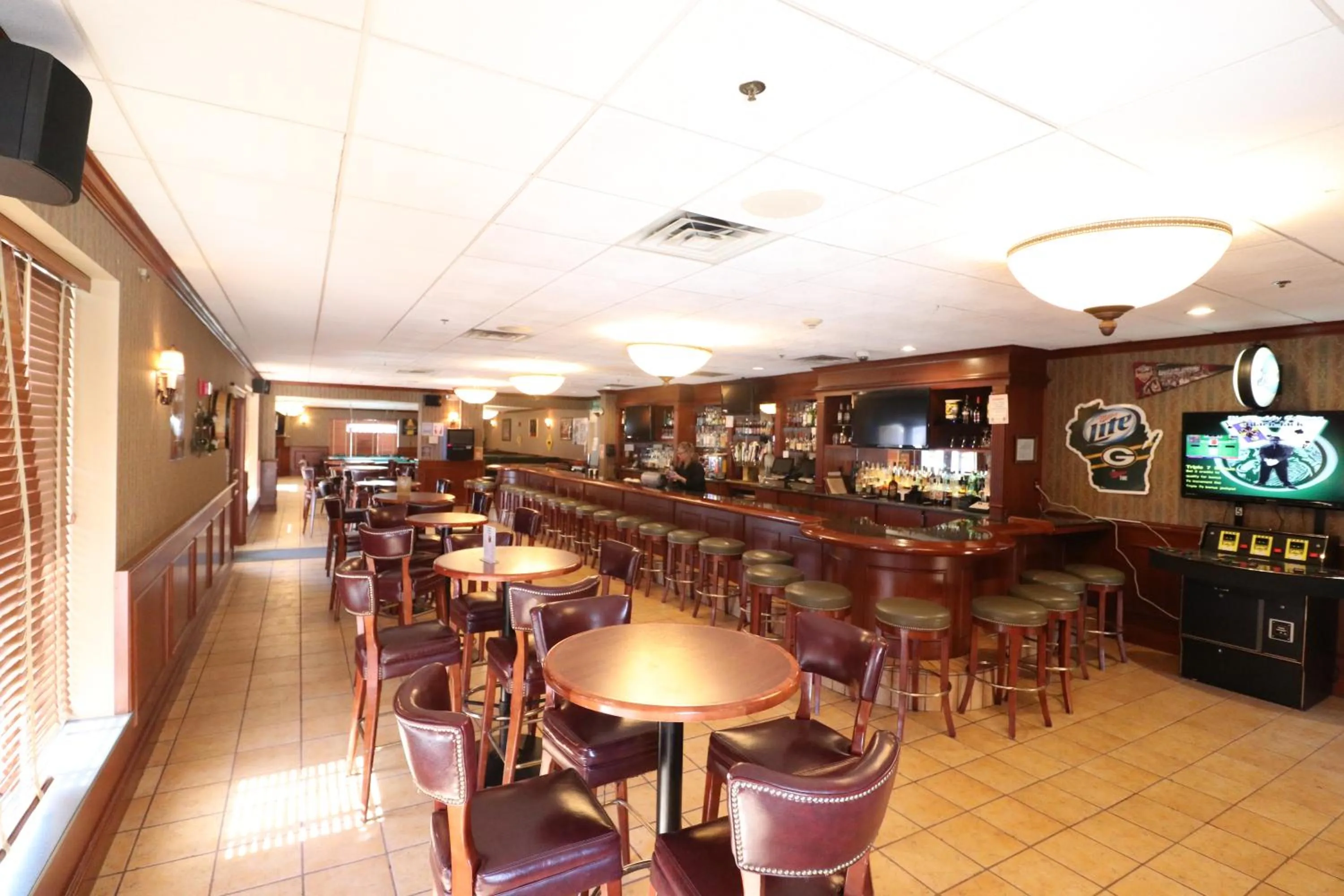 Restaurant/places to eat in Hotel Mead Resorts & Conventions Center