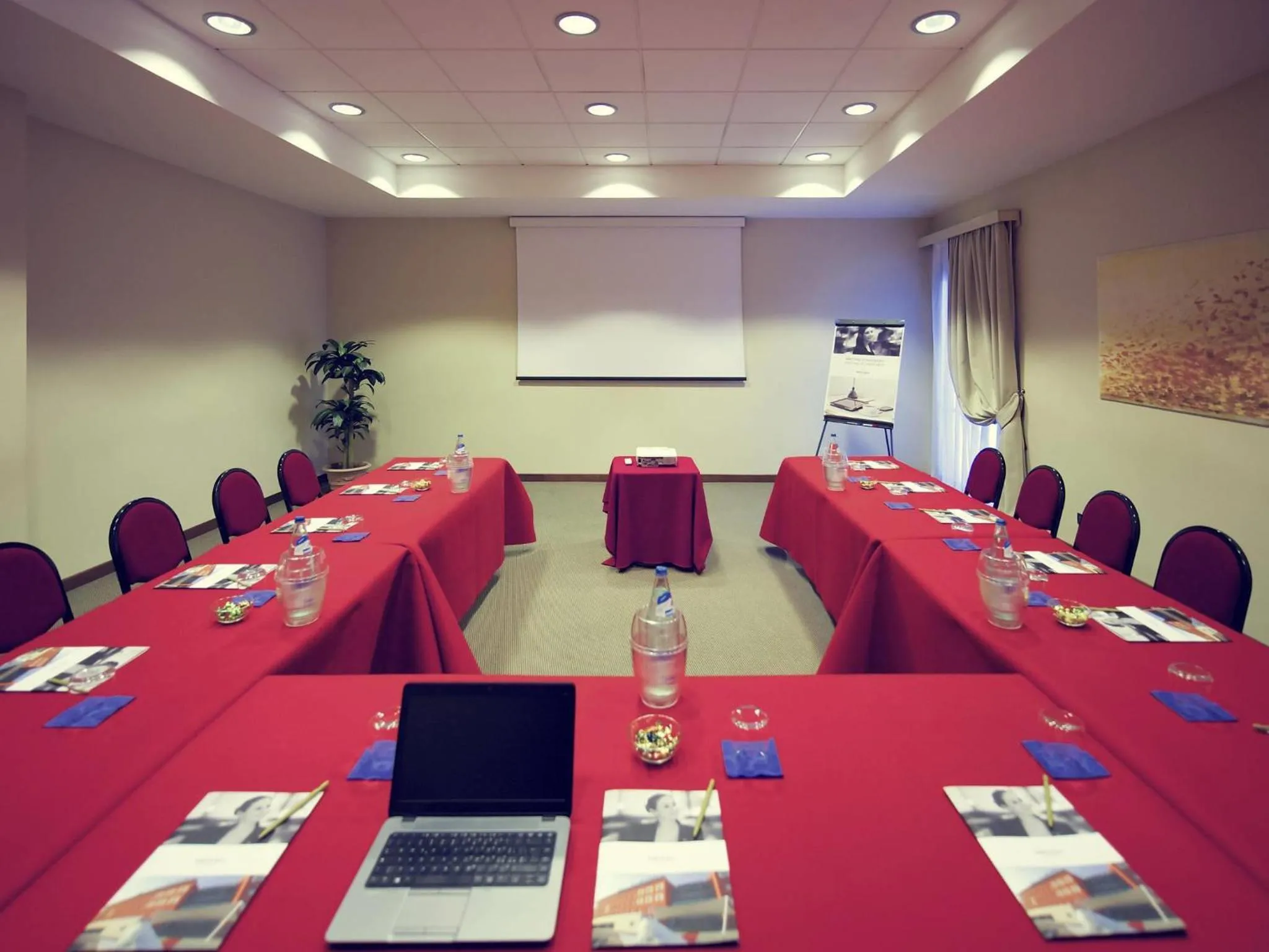 Meeting/conference room in Mercure Genova San Biagio