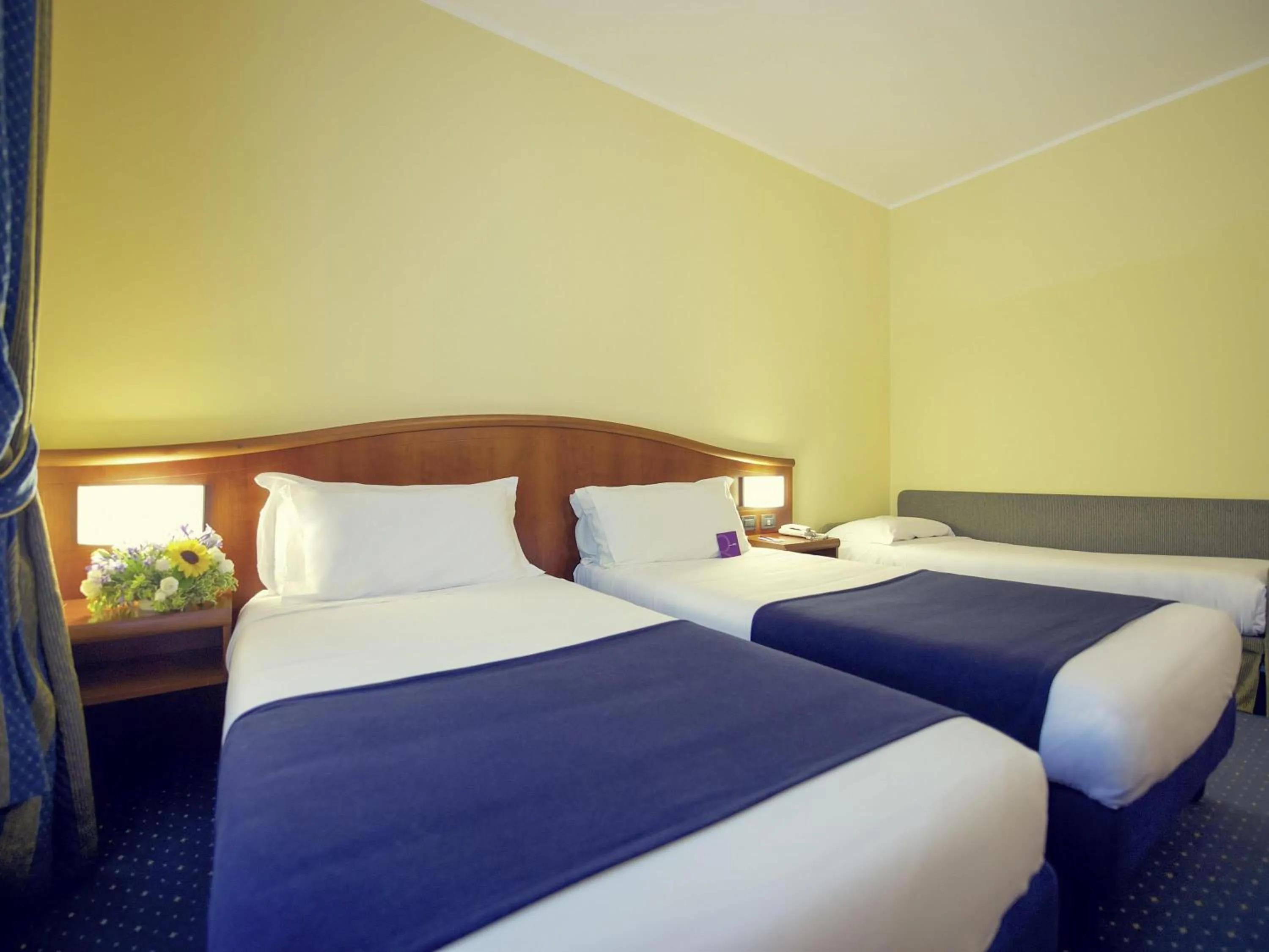 Bedroom, Bed in Mercure Genova San Biagio