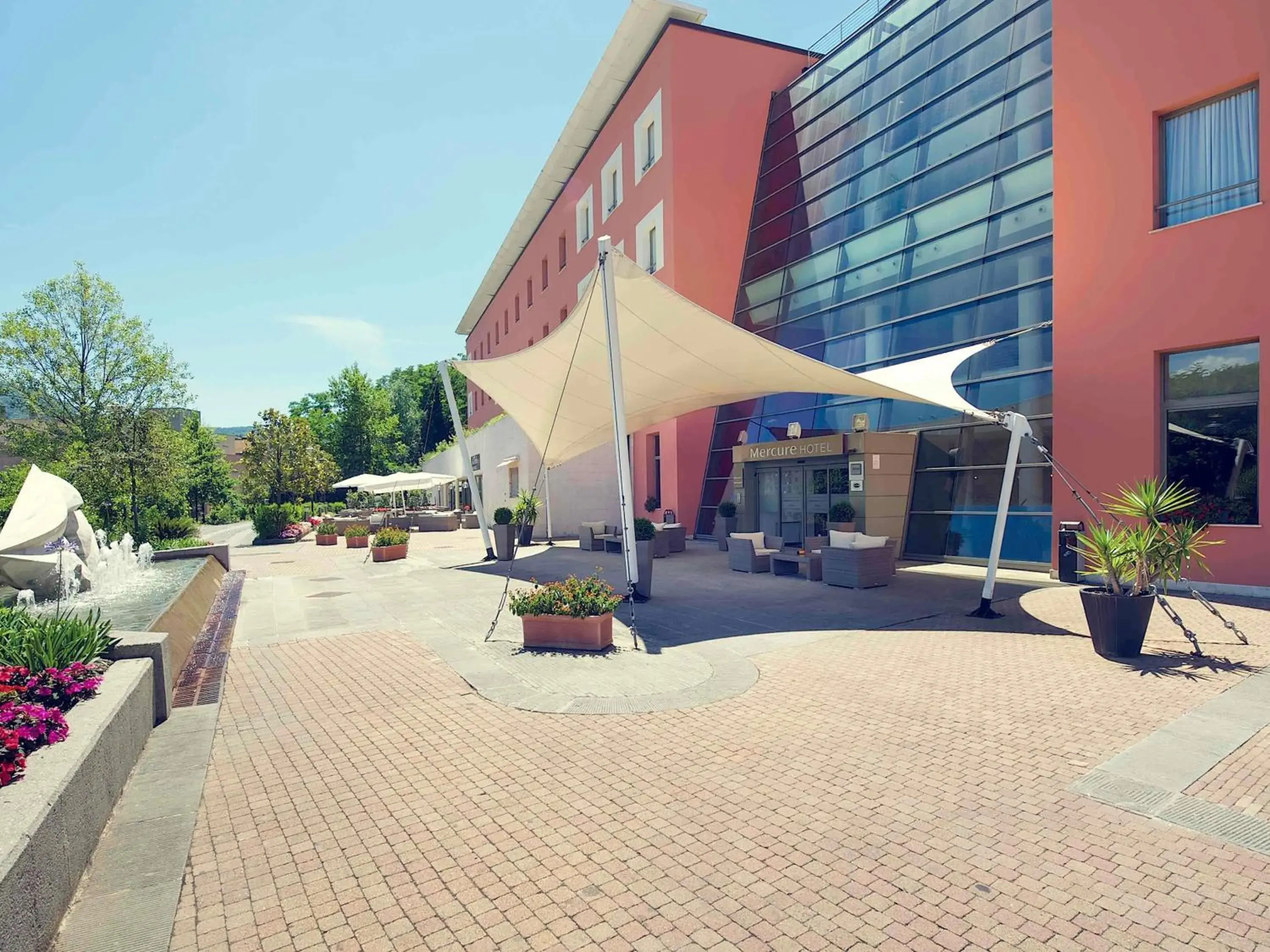 Property building in Mercure Genova San Biagio Property building in Mercure Genova San Biagio