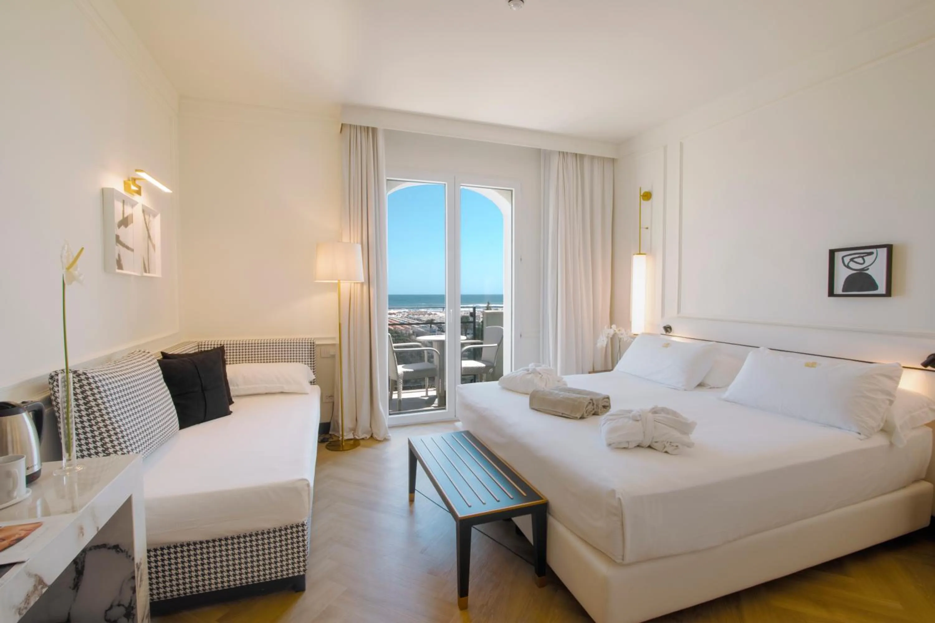 Bed in Hotel De Londres