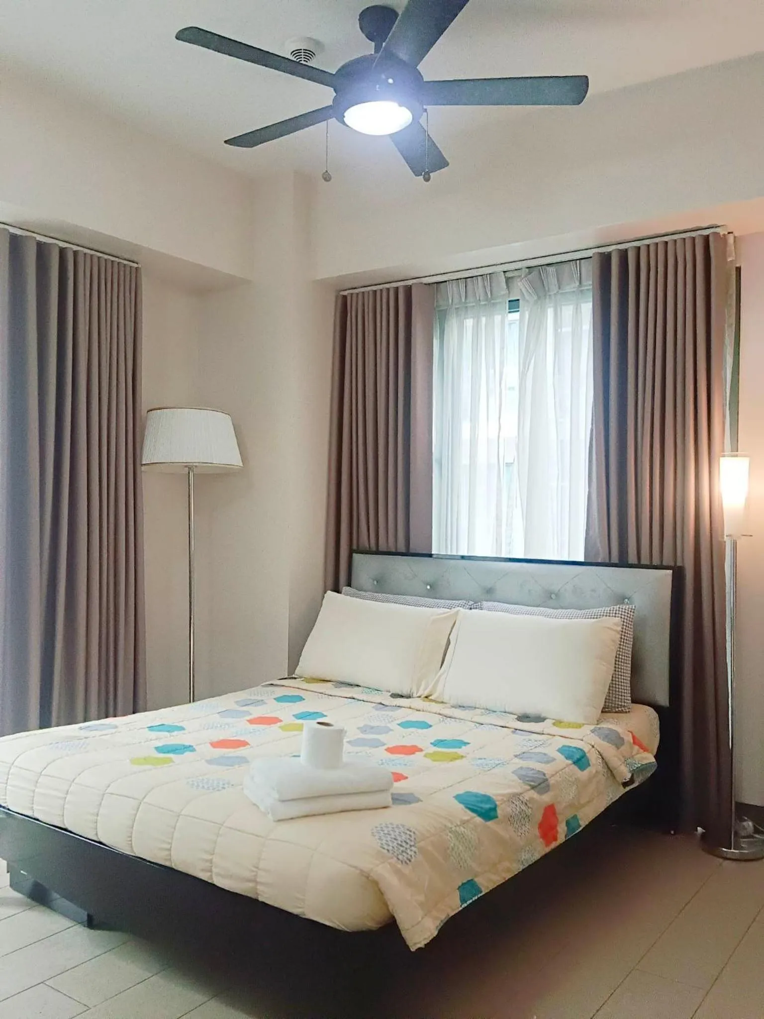 Bed in Palm Tree Two Villas