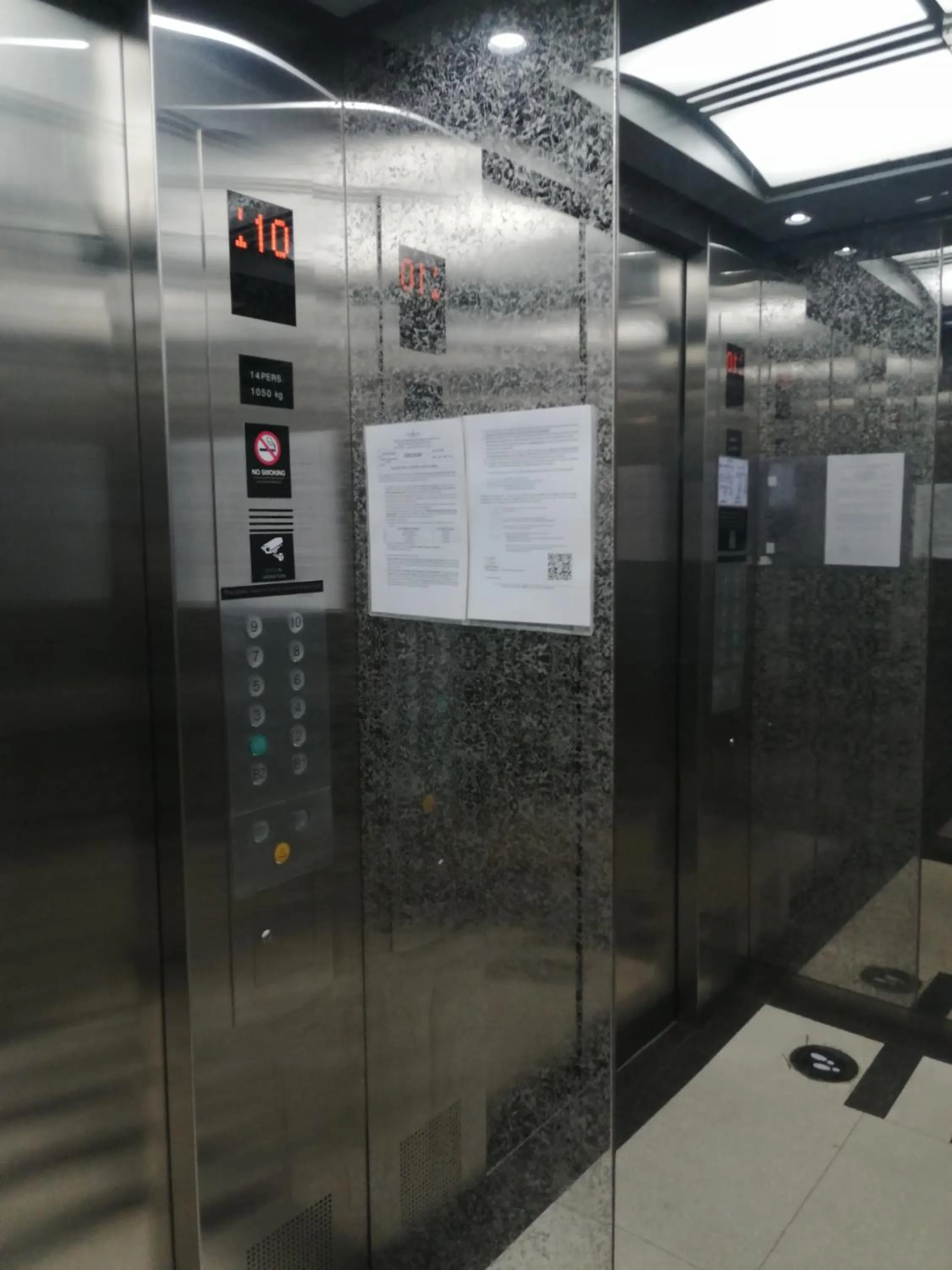 elevator in Palm Tree Two Villas