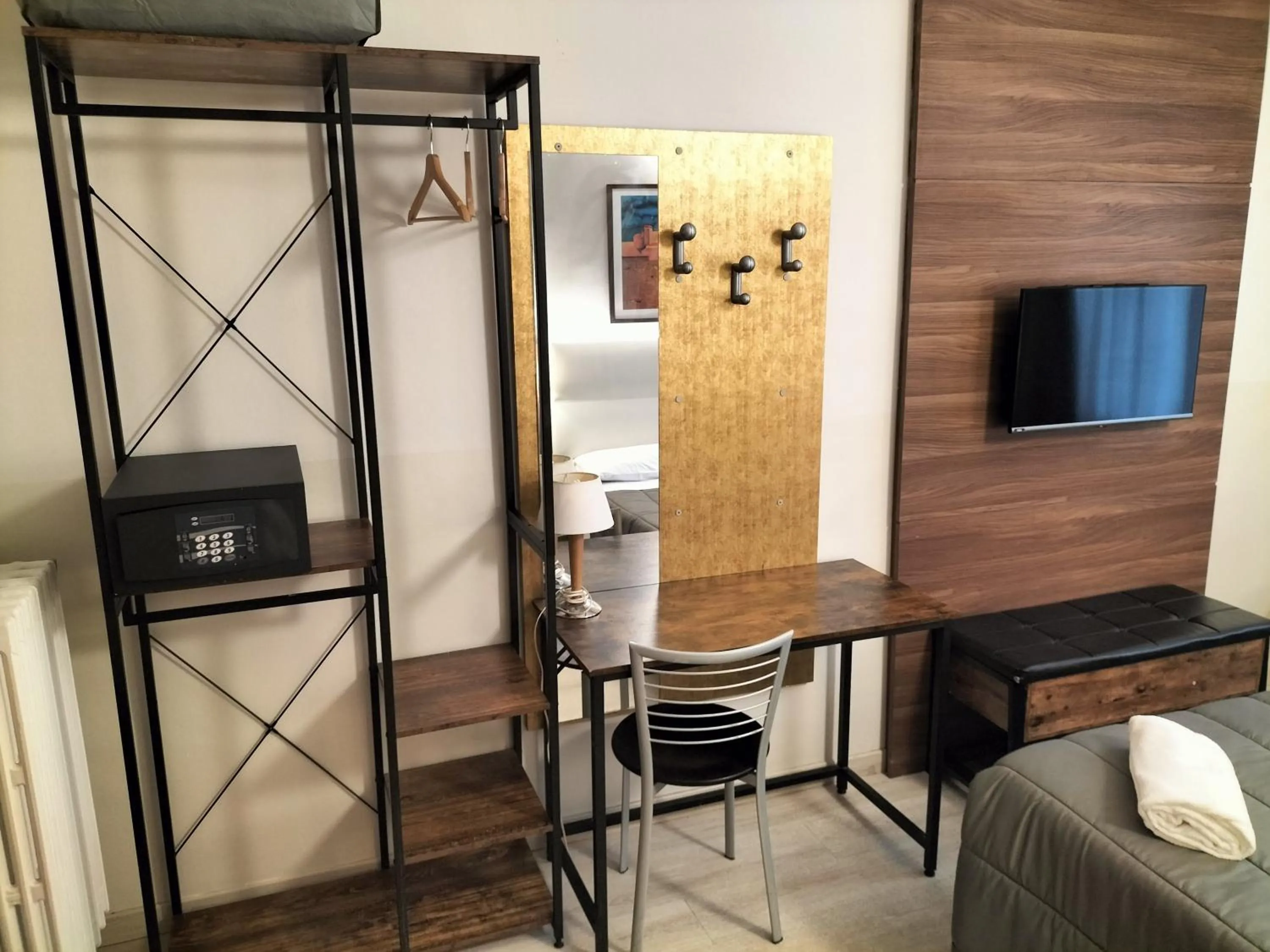 TV and multimedia in Hotel MM Dateo