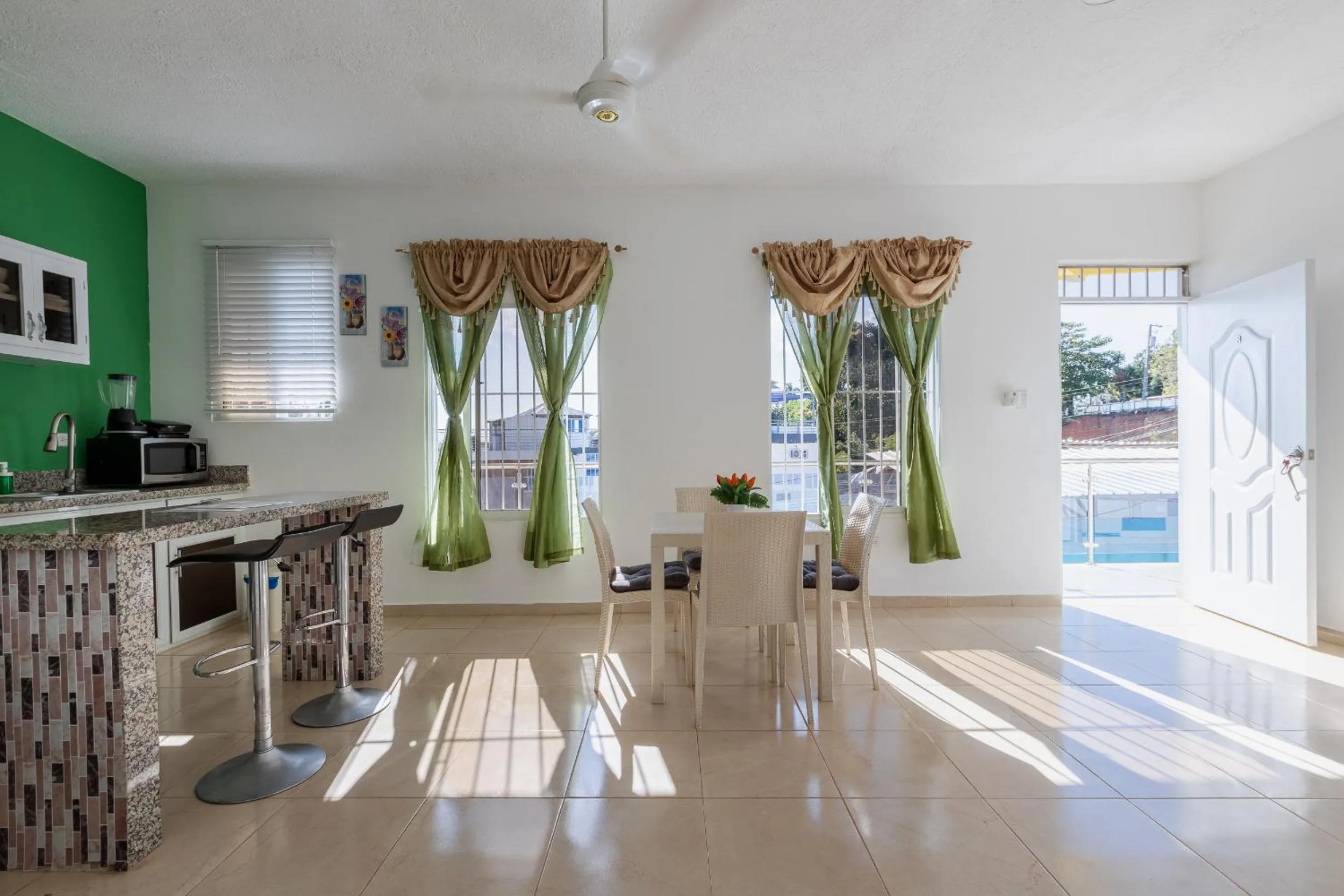 TV and multimedia in EDMA APARTAHOTEL