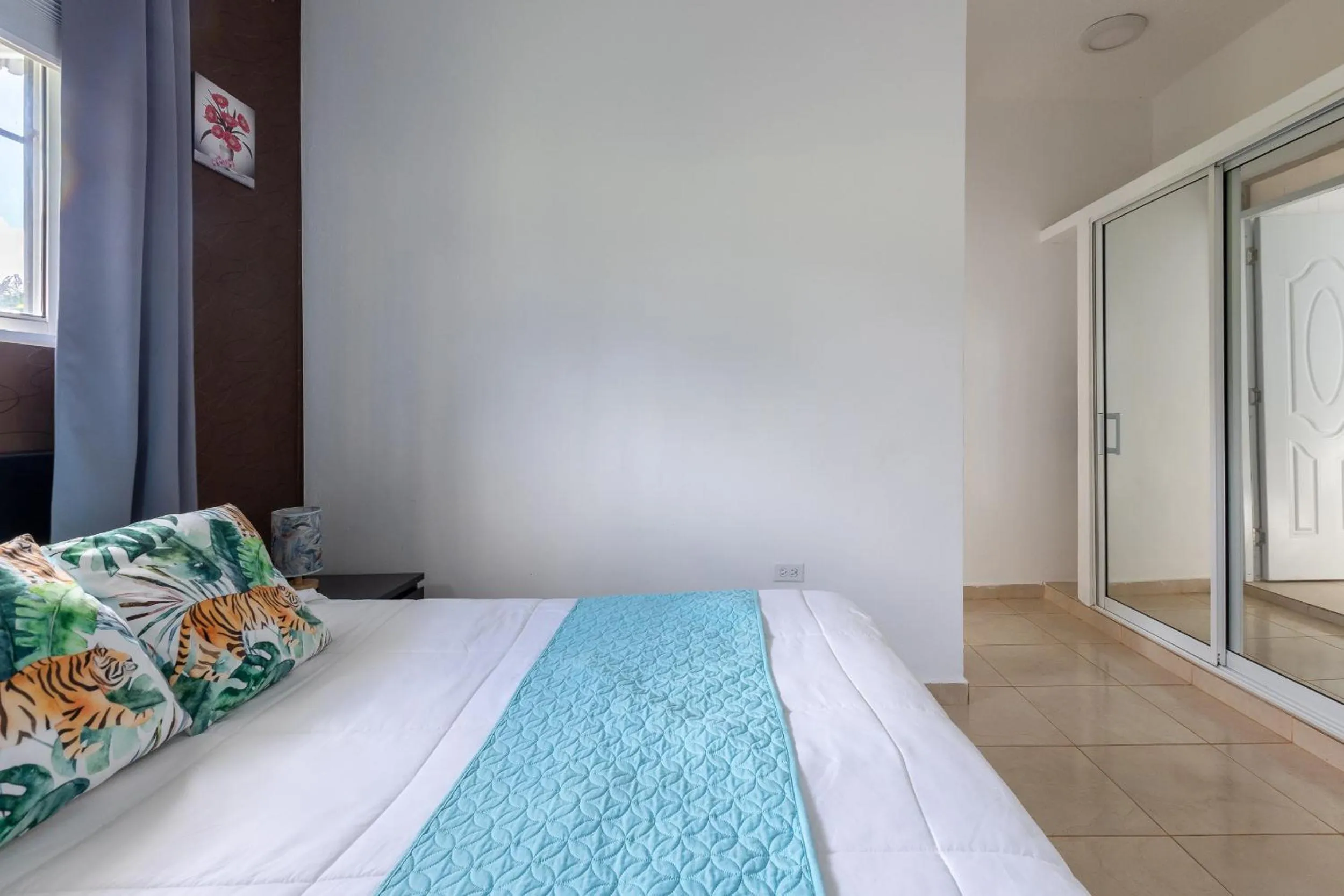 Bed in EDMA APARTAHOTEL