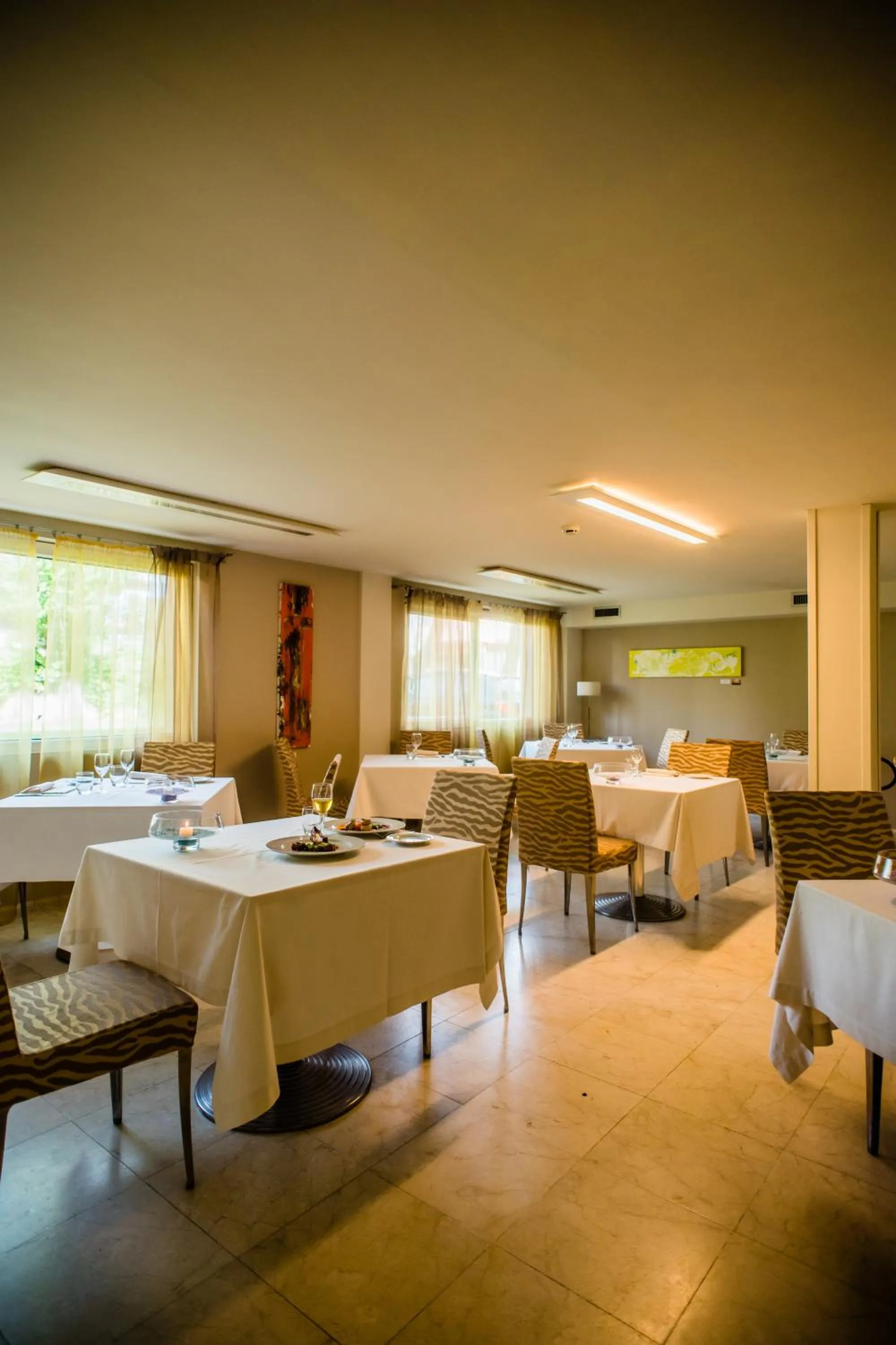 Restaurant/Places to Eat in PHI Park Hotel Alcione
