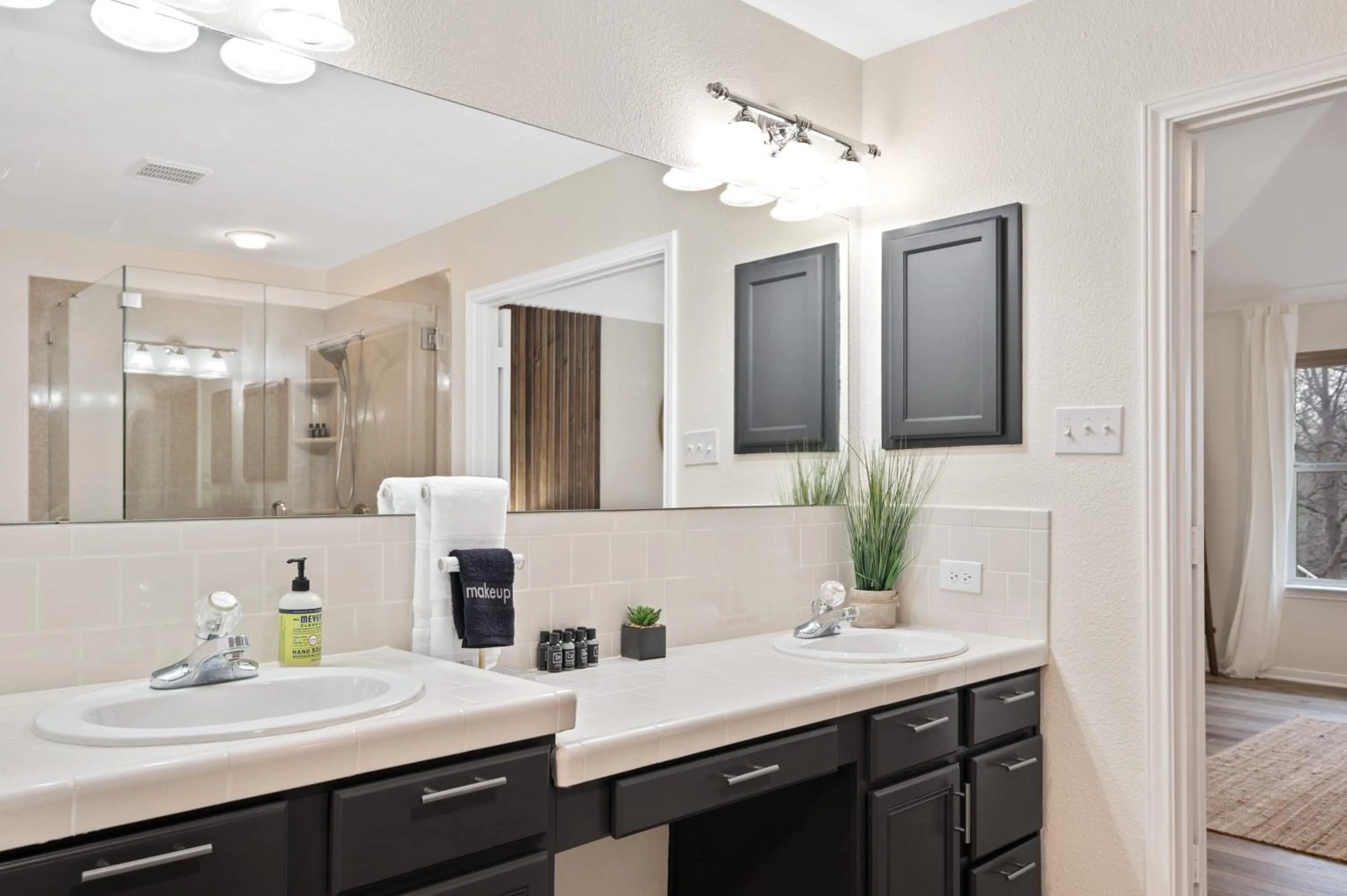 Lake Marble Falls Waterfront, House, Wet Slip, Huge Yard