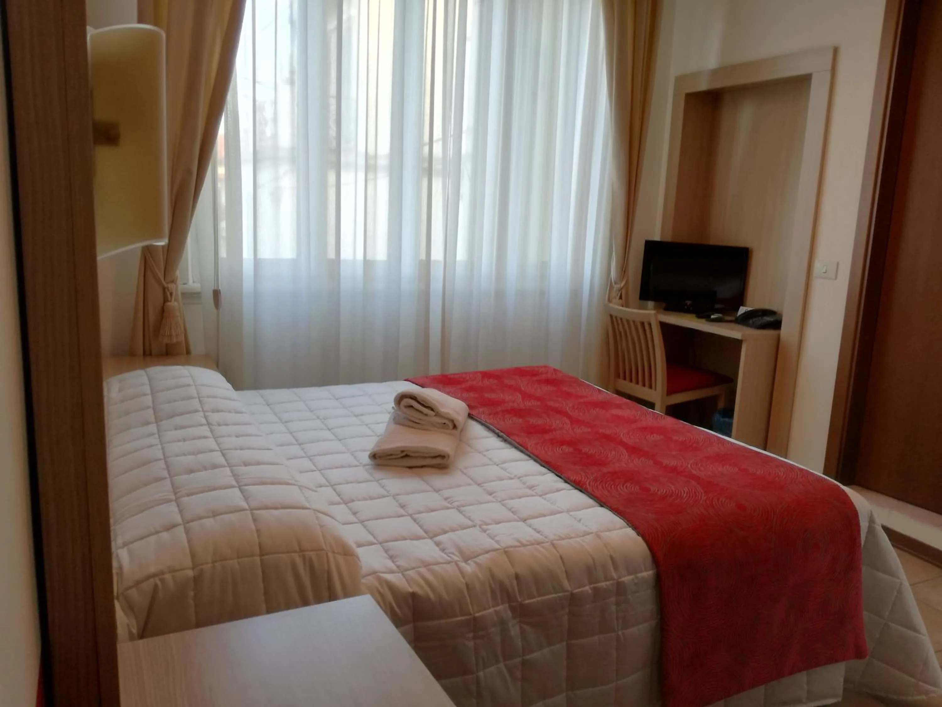 Photo of the whole room, Bed in Hotel Playa